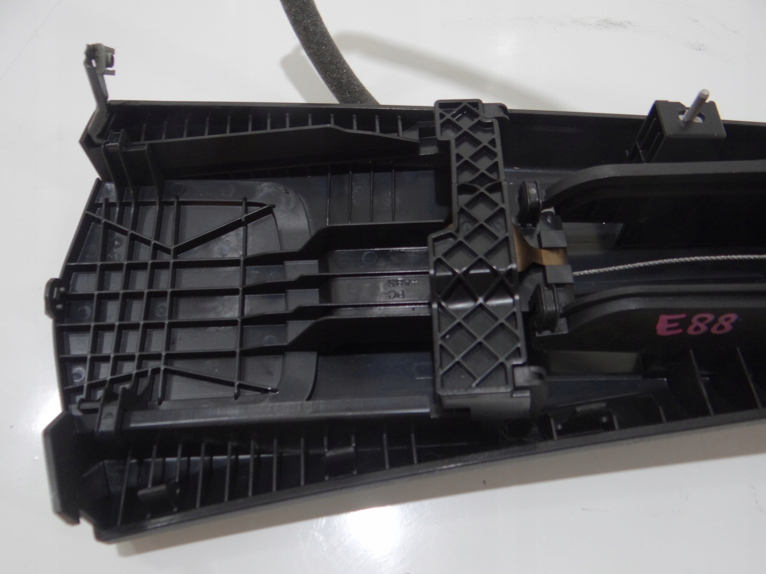 Blende Abdeckung SLUPKA rechts heck BMW E88 M PAKIET 9128774