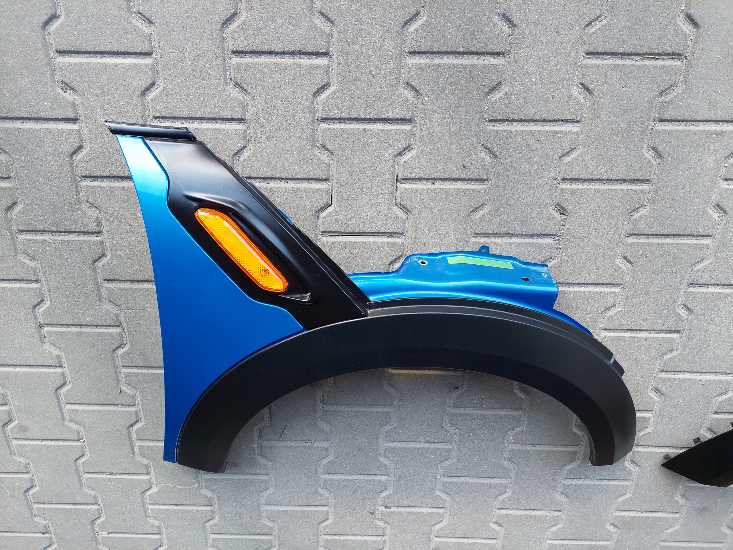 fender front front right B14 MINI COUNTRYMAN R60