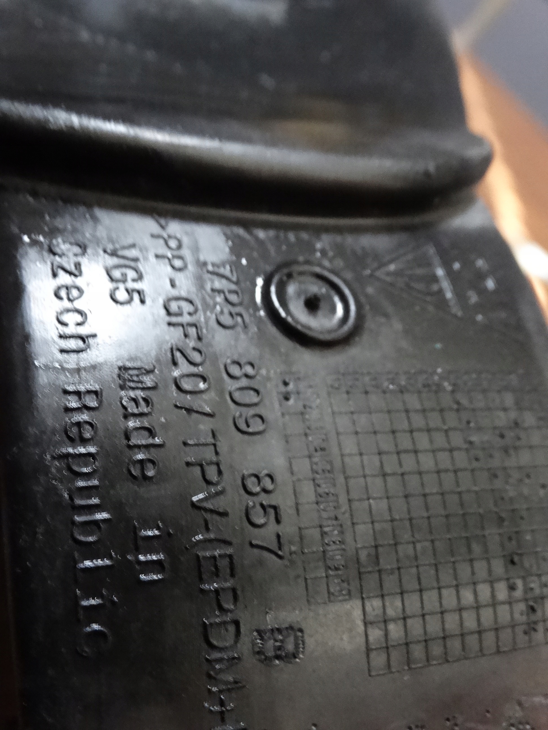 IDEAL Tankklappe des Kraftstoffsbehälters PORSCHE CAYENNE 7P5 1