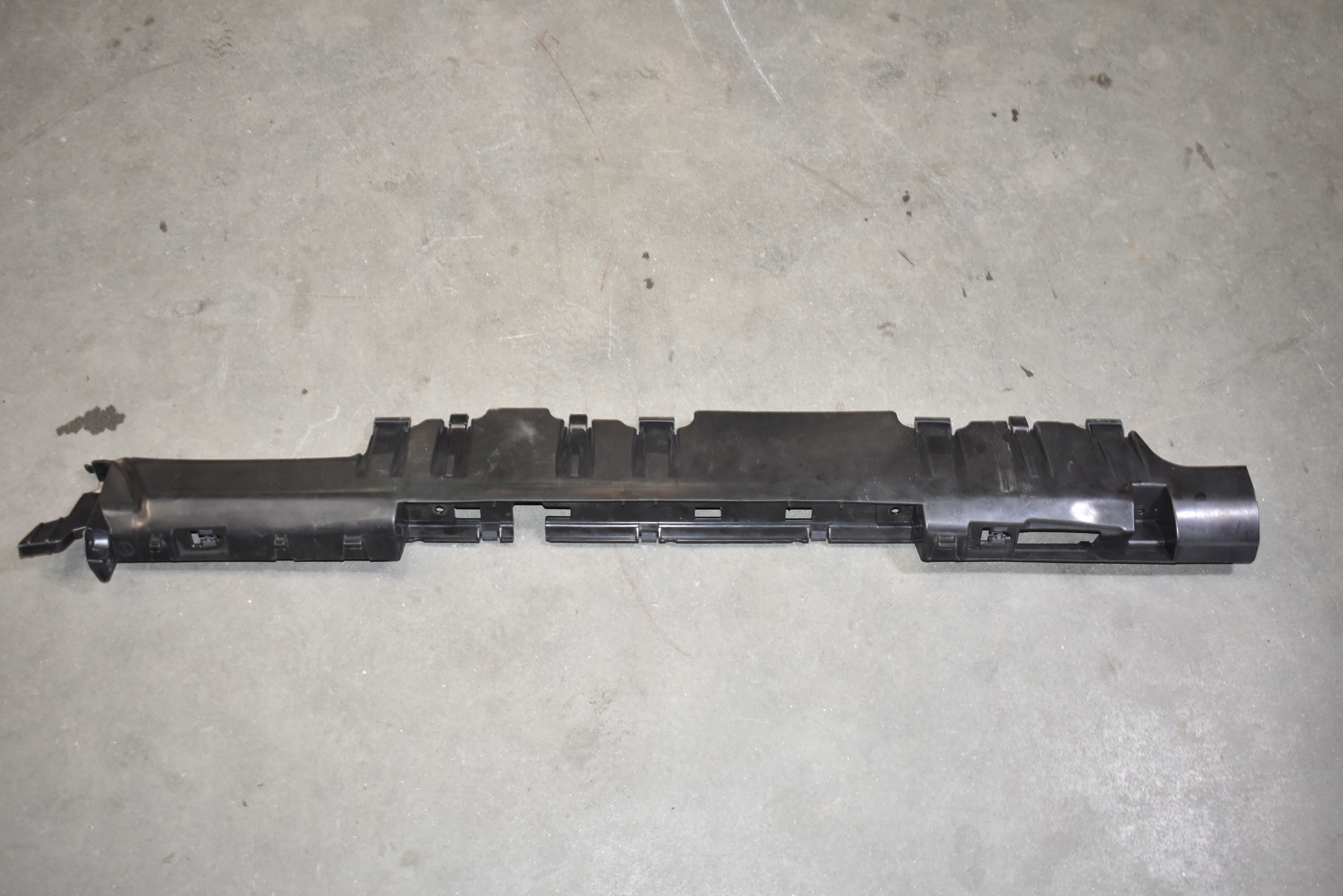 IDEALNA cover console left support mouldings PROGOWEJ PORSCHE 992 1