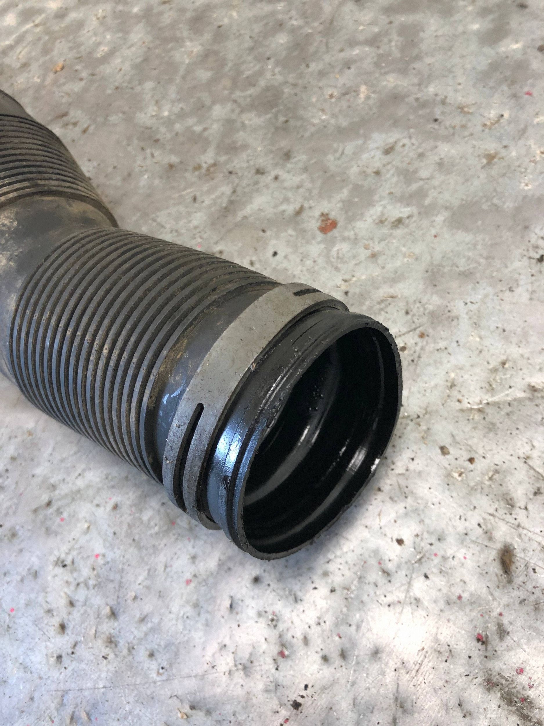 pipe air hose VW FOX POLO 6Q0129684AB