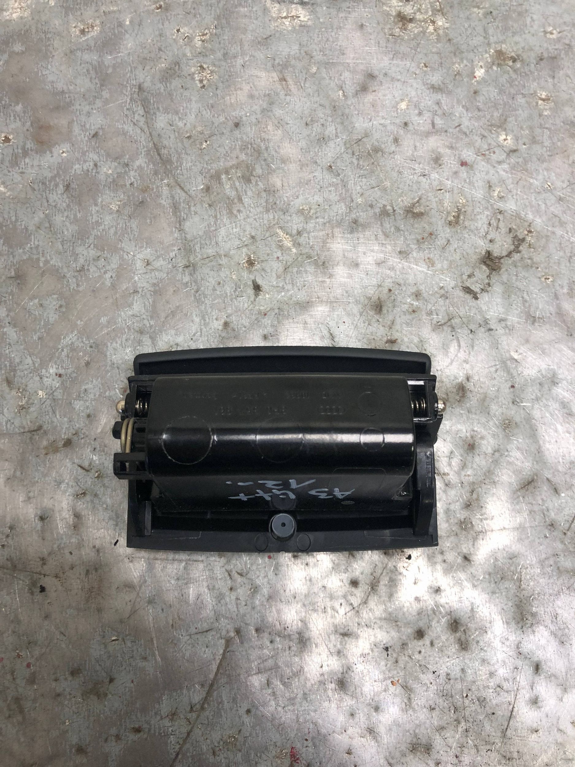 cendrier arrière arrière AUDI A3 8P LIFT 8P0857961