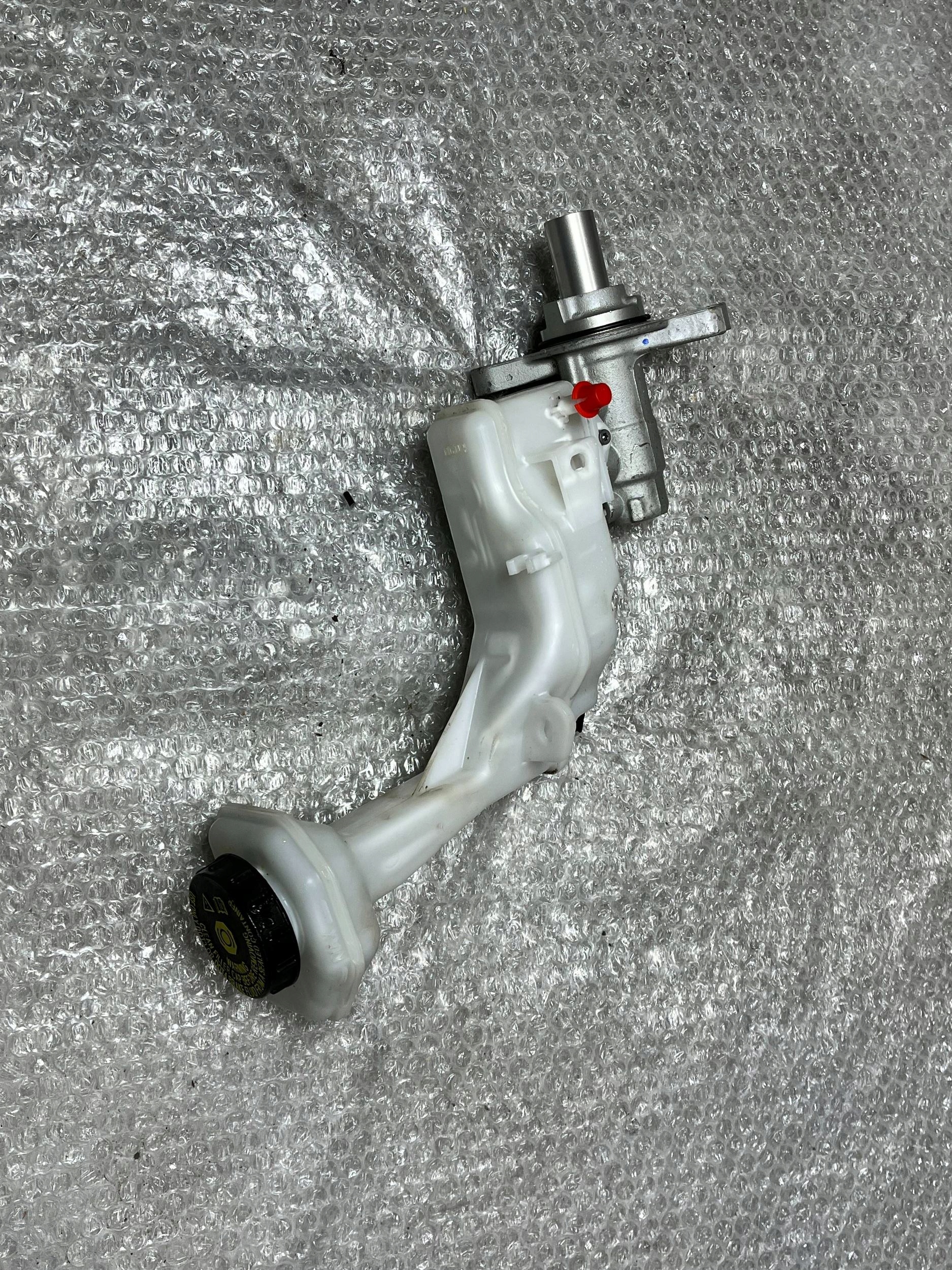 servo bremsen + behälter Nissan Qashqai 460104EH0A