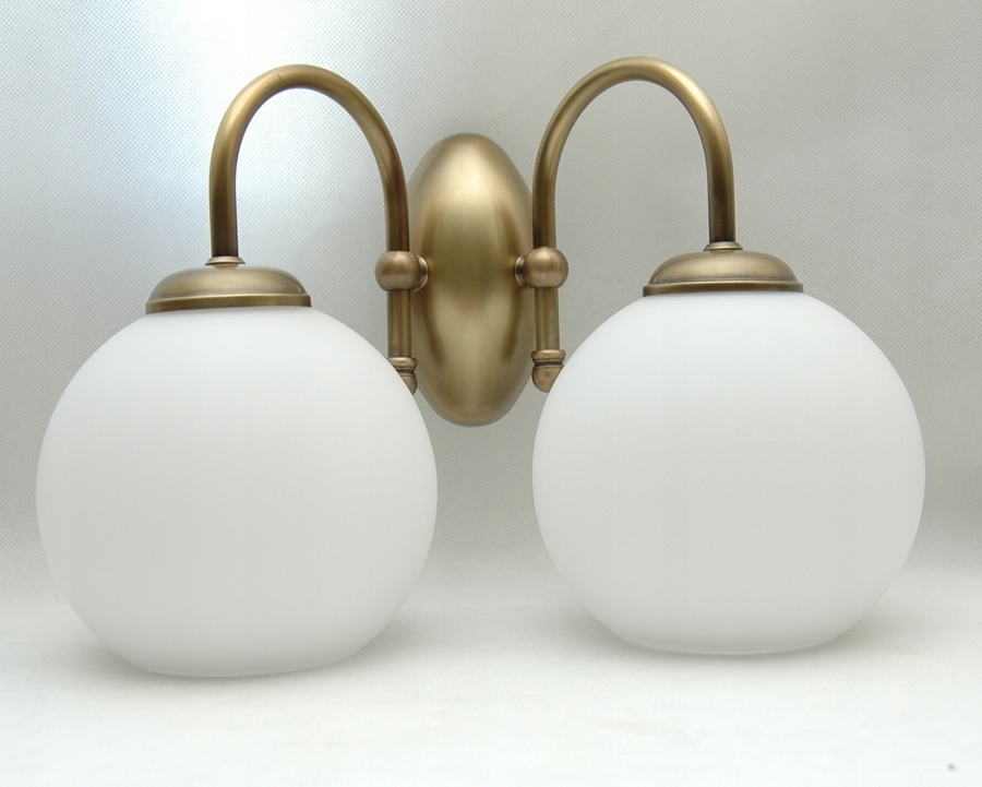 Mosadzné nástenné svietidlo, nástenná lampa z mosadze