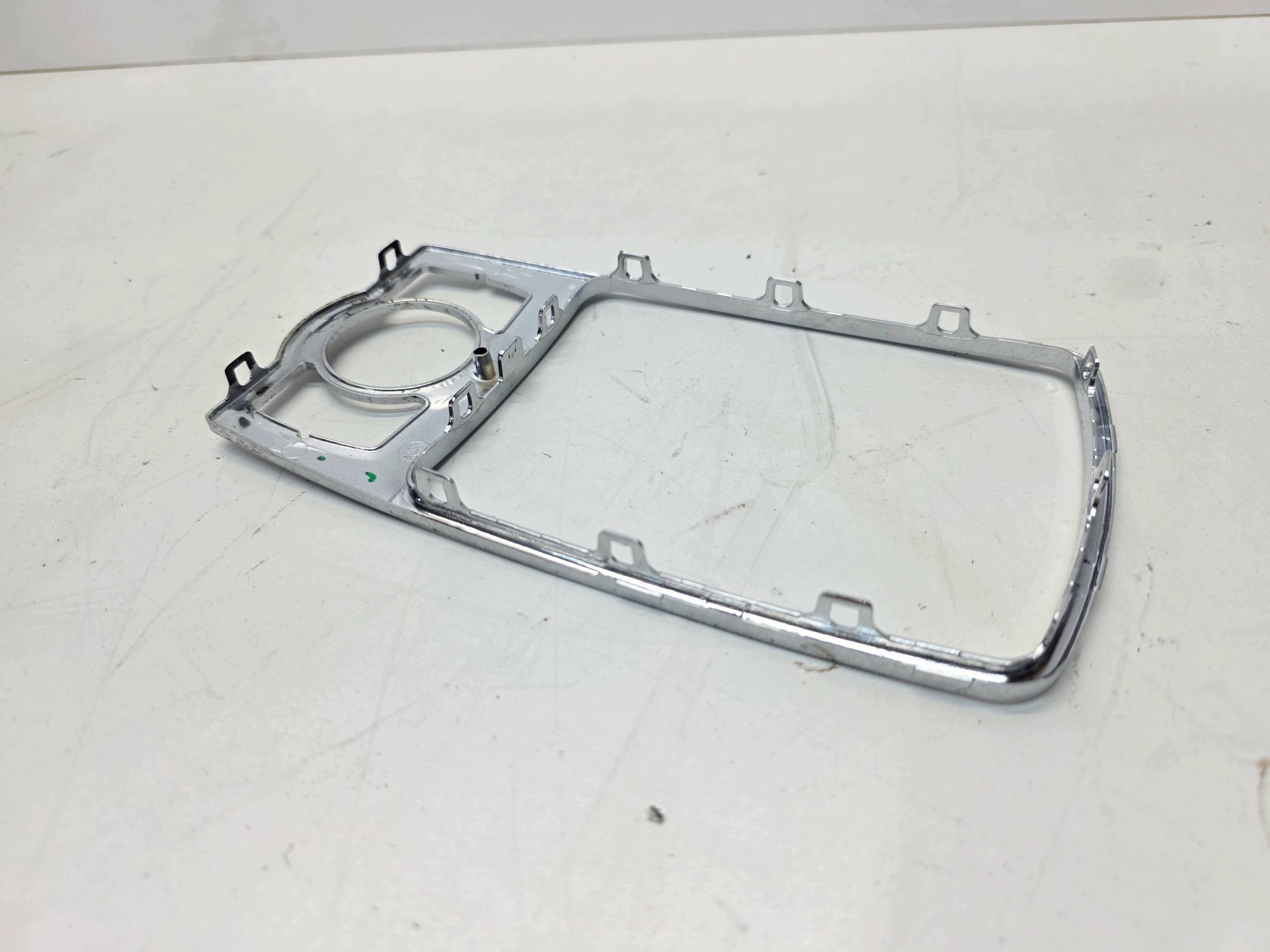 frame changes of the gear CHROM AUDI A6 C6 4F0864260A LADNY