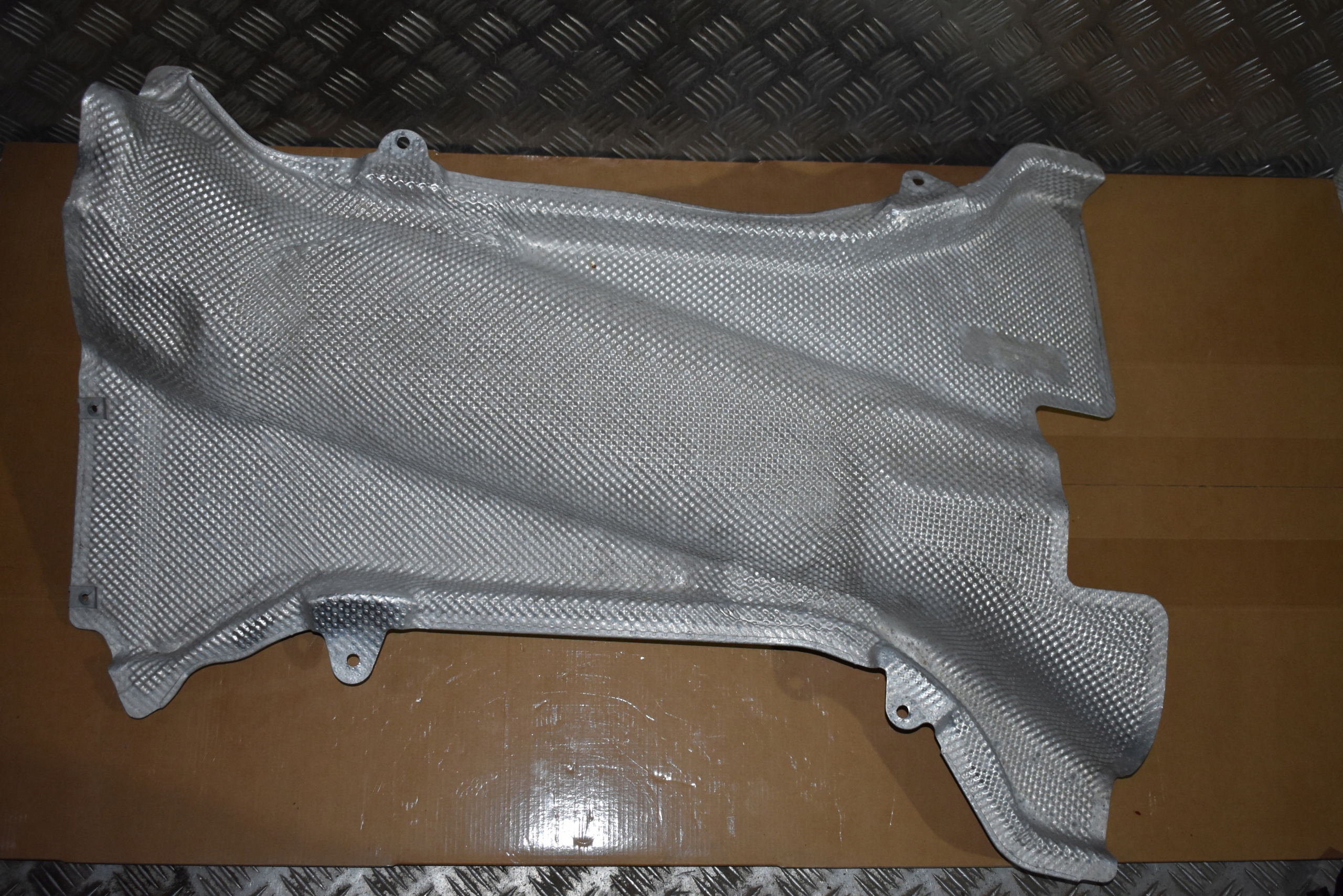 IDEALNA Blende Abdeckung TERMICZNA MERCEDES W167 1
