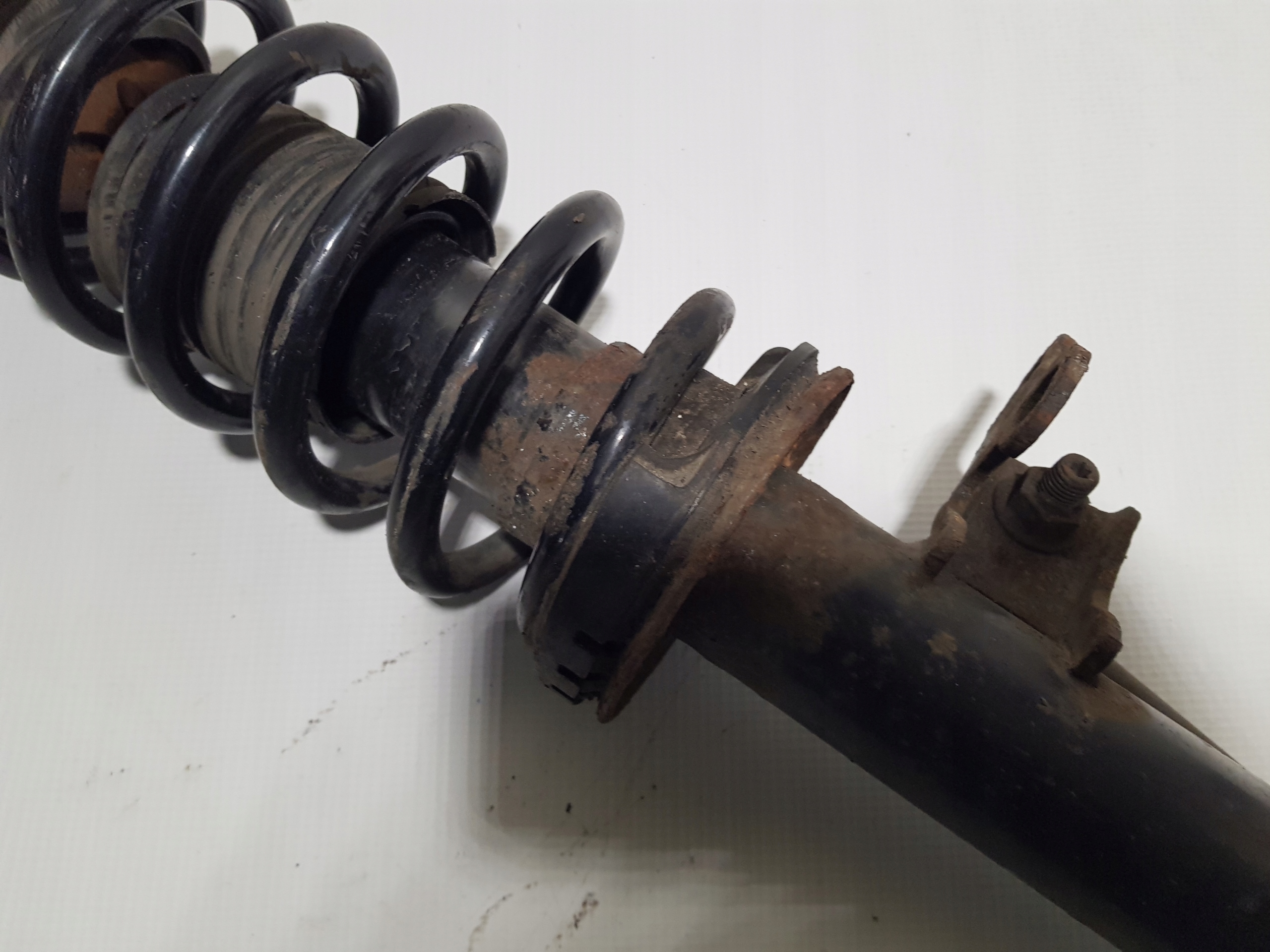 shock absorber front left right front BMW F10 F11 6795083