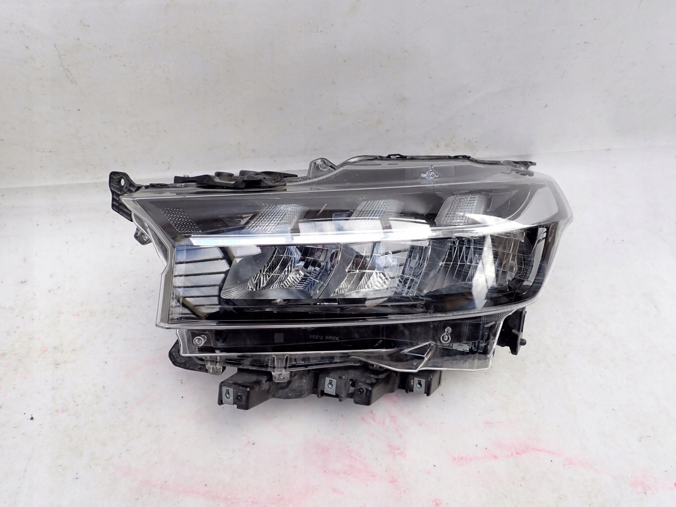 SUZUKI SX4 S-CROSS II 21- light left front front FULL LED PUSZKA