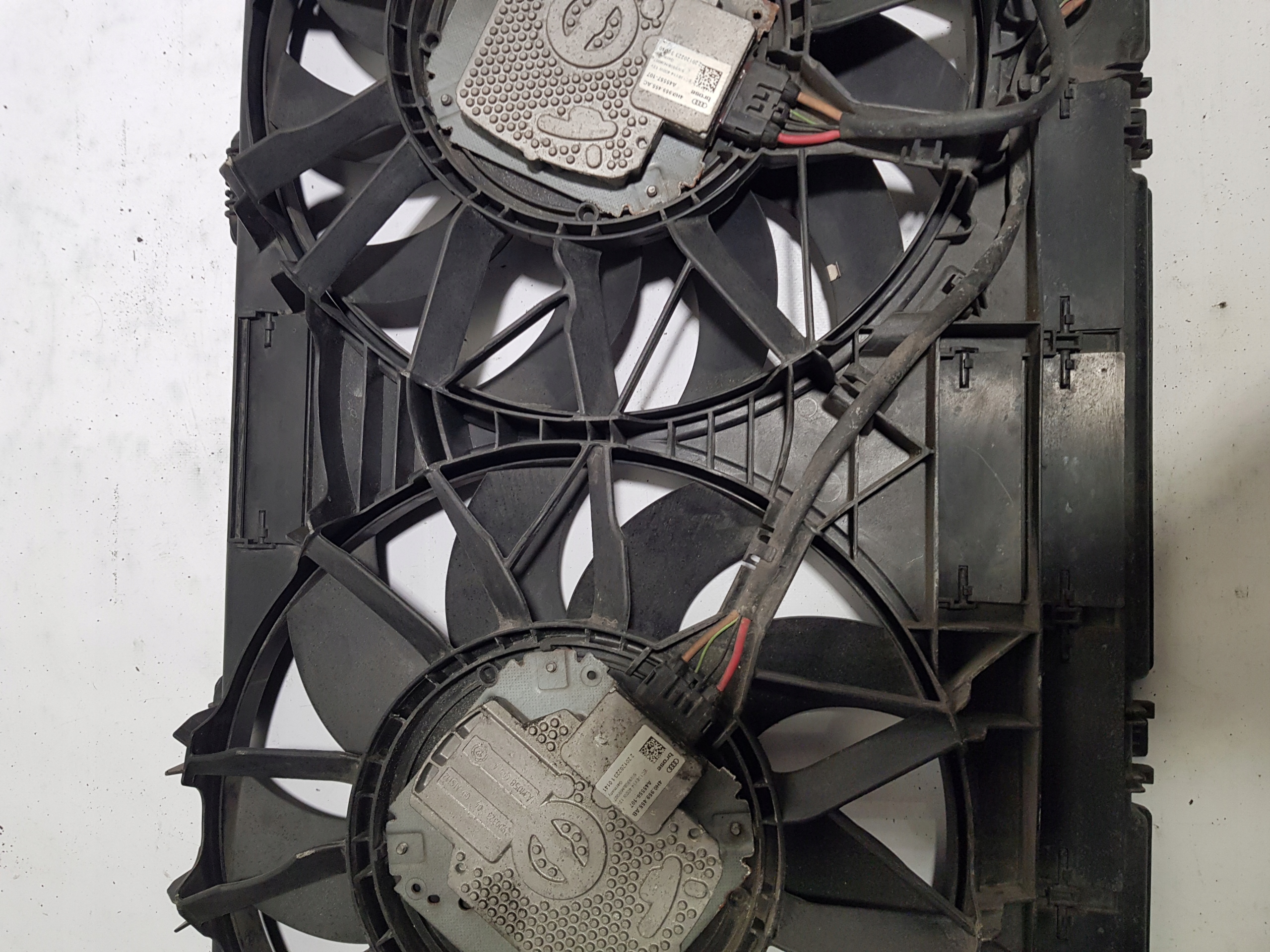 ventilátor chladiče vrtule obal AUDI A8 D4 3.0 TDI 4H0121003M