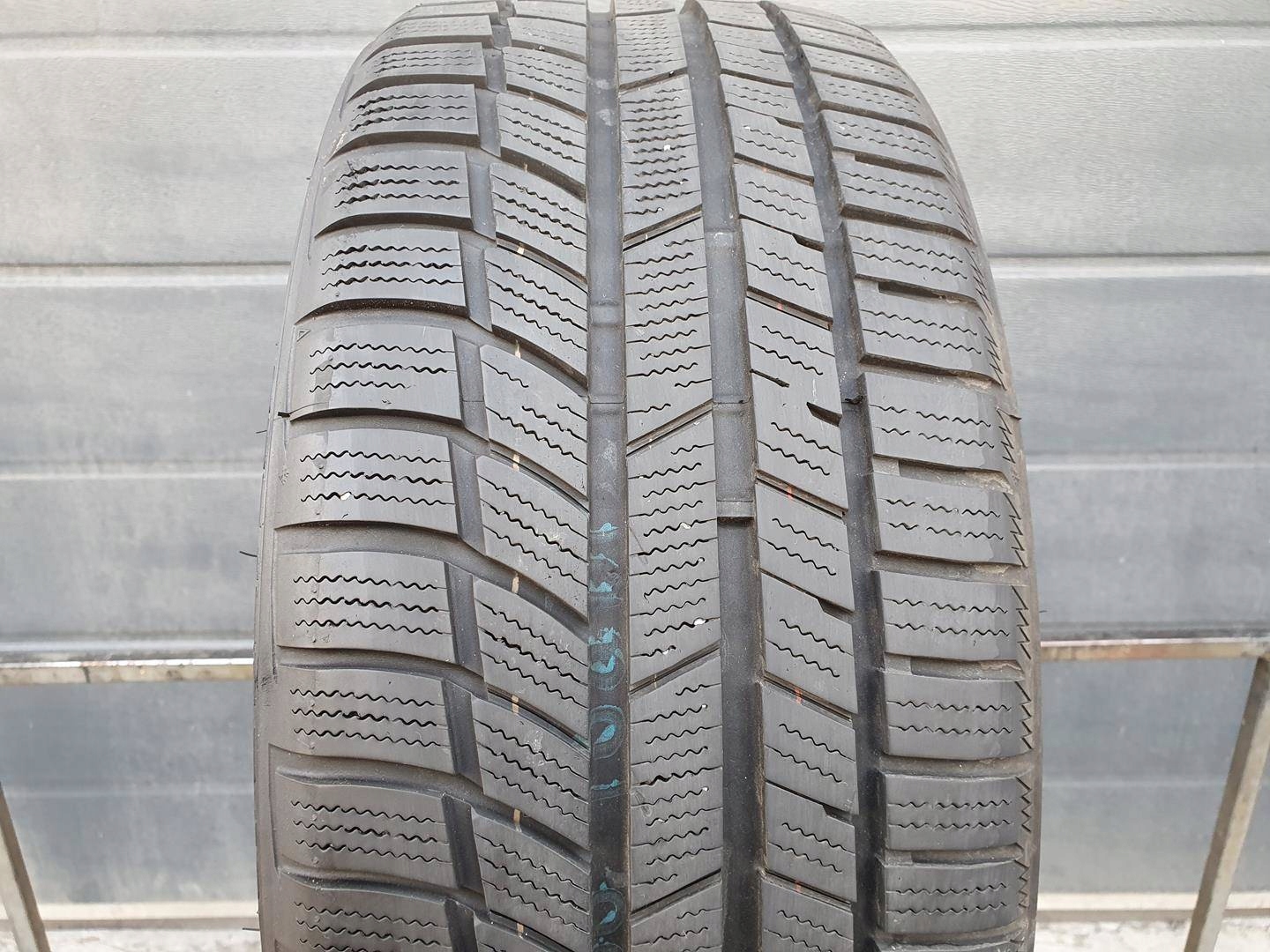 225/35R19 Toyo Snowprox S954 pojedynka zima 7,7mm