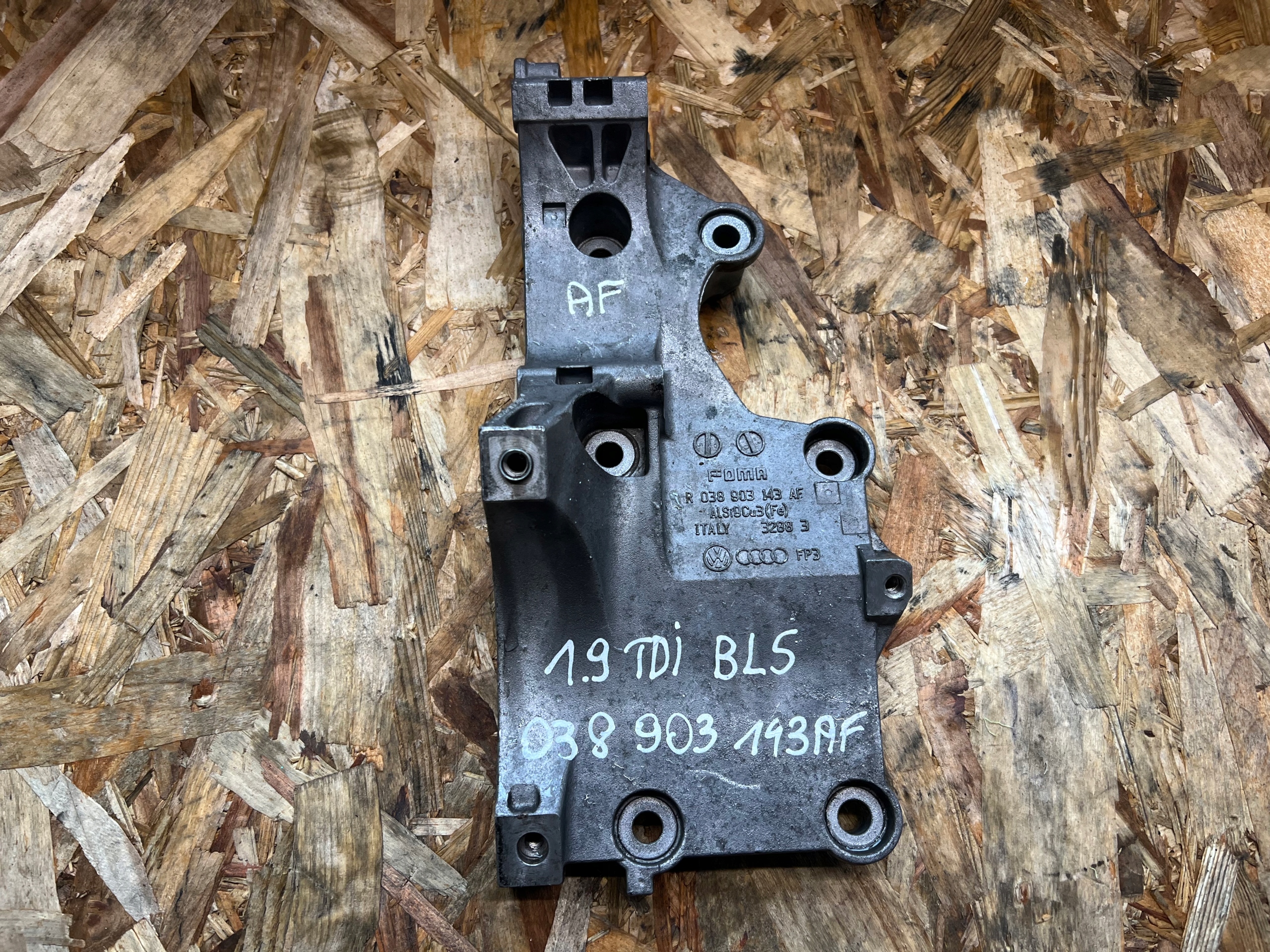 support holder alternator VW AUDI SEAT SKODA 038903143AF
