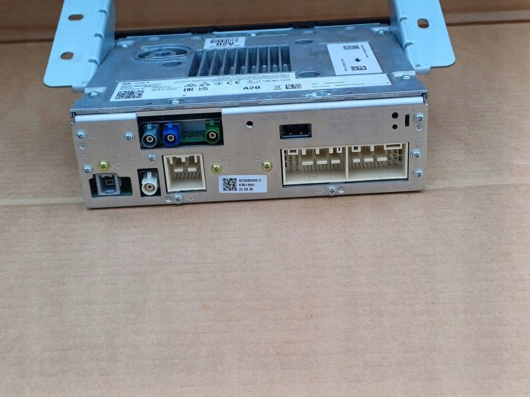 радио тюнер kia EV6 22r 96560CV201