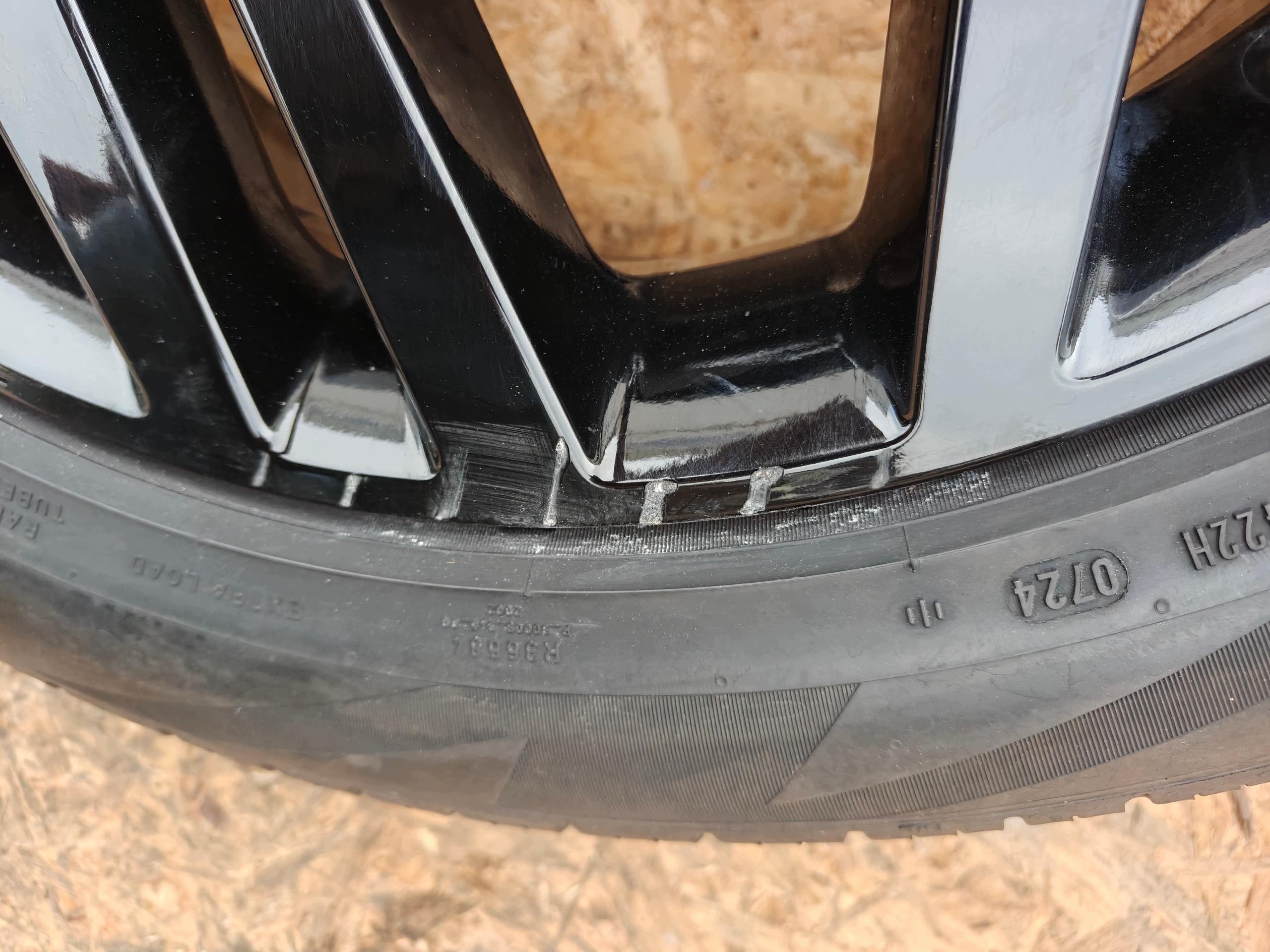roues disques RANGE ROVER EVOQUE II L551 DYNAMIC PIRELLI SCORPION 235 50 R20