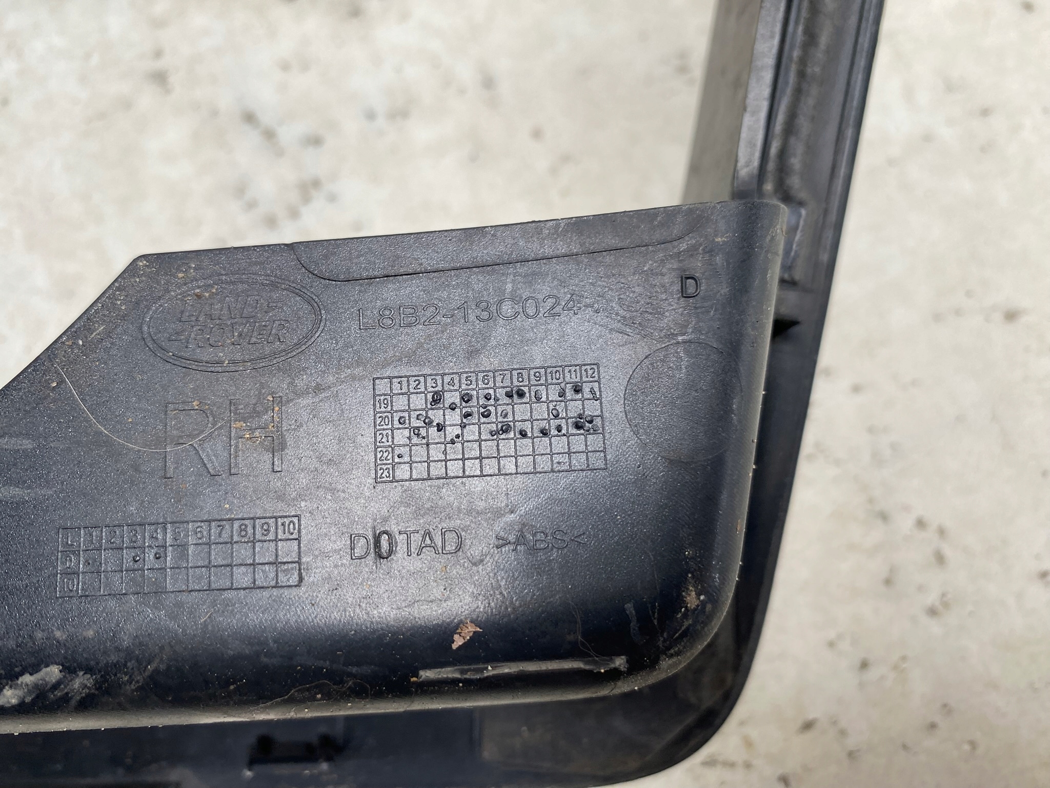 LAND ROVER DEFENDER 2 II L663 moulding cover lights right front L8B2-13C024