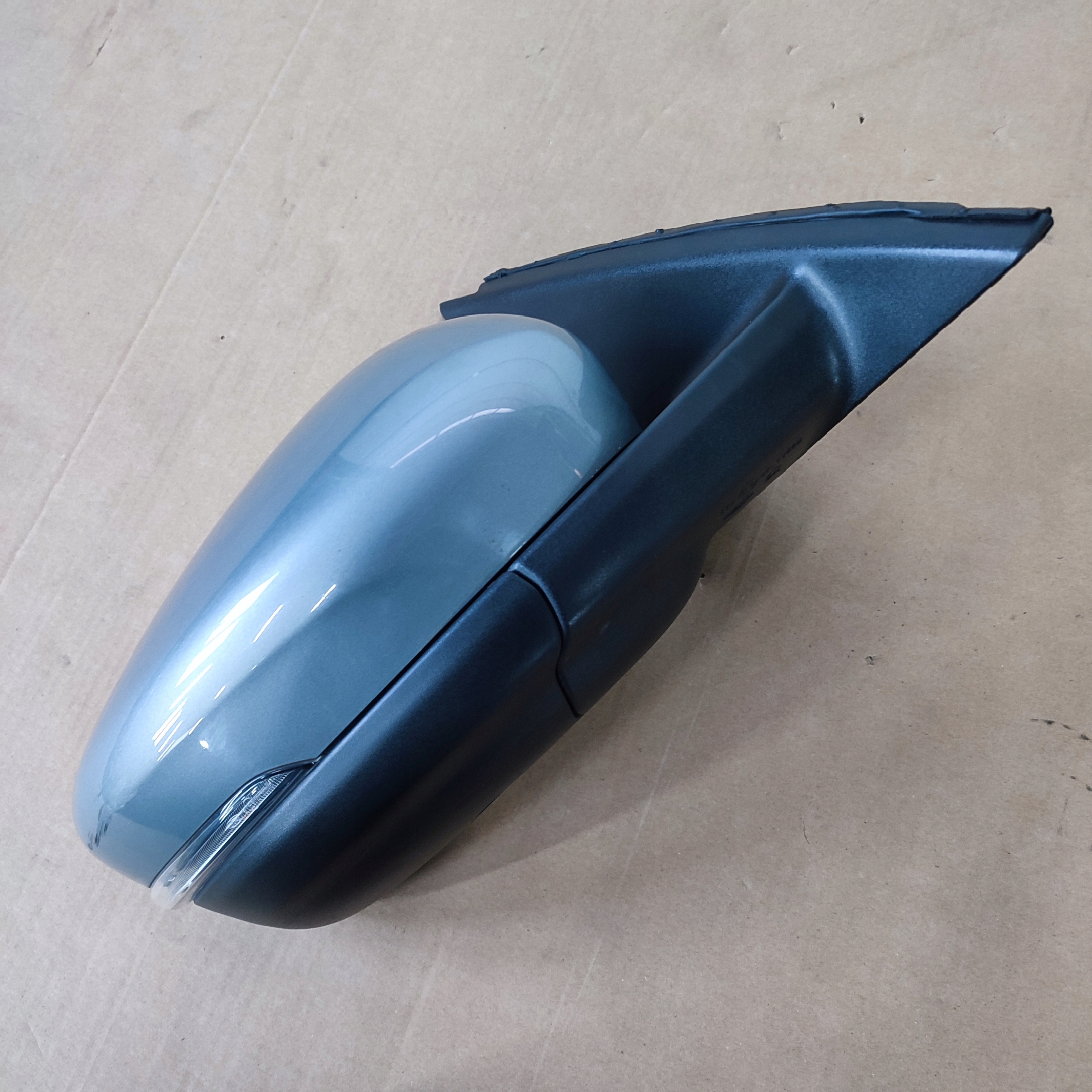 LUSTERKO PRAWE FORD KUGA MK3 11-PIN ASYSTENT Producent części Ford OE