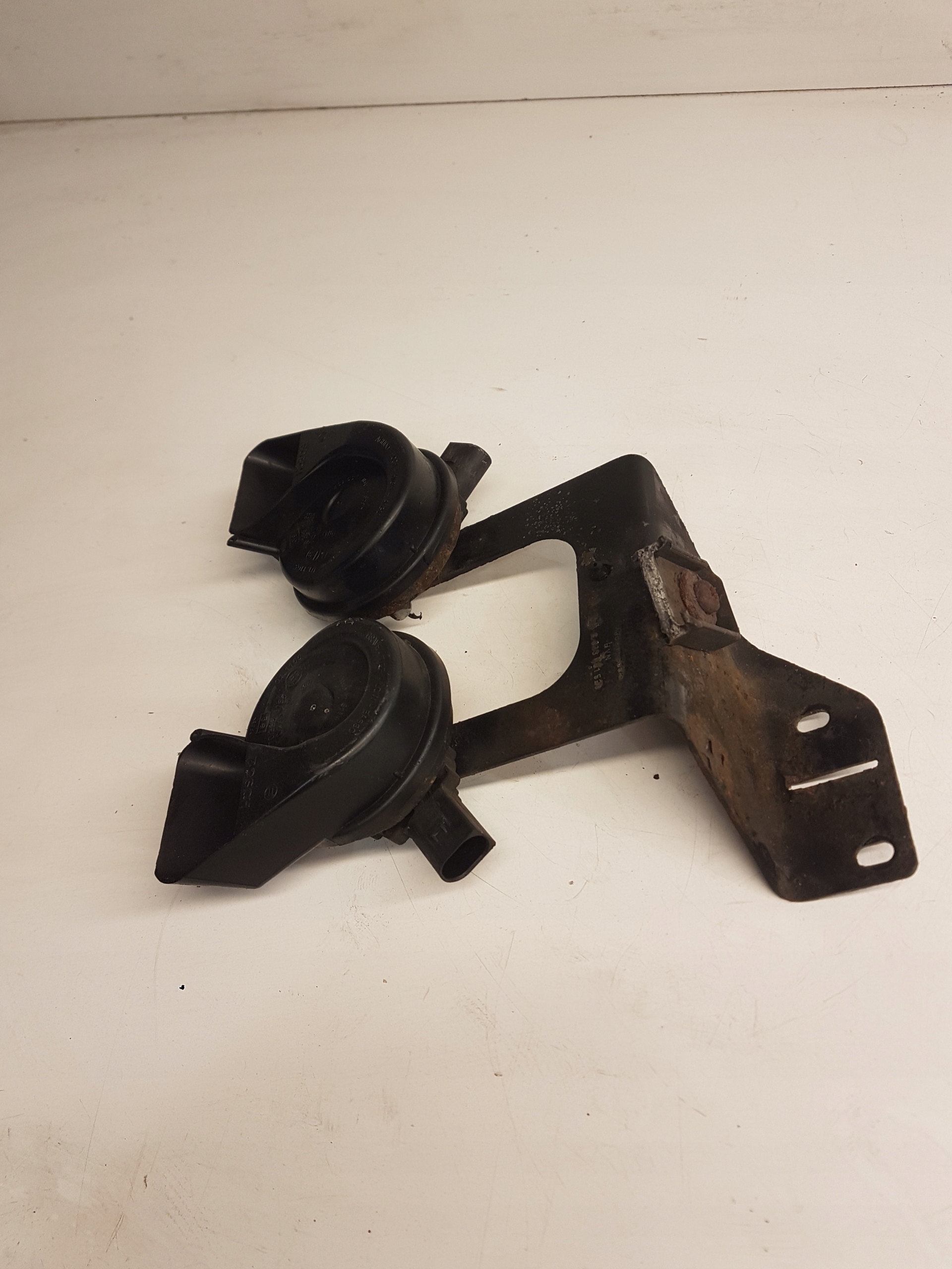 KLAKSON SYGNAL AUDI A6 C6 4F0951229 KOMPLET