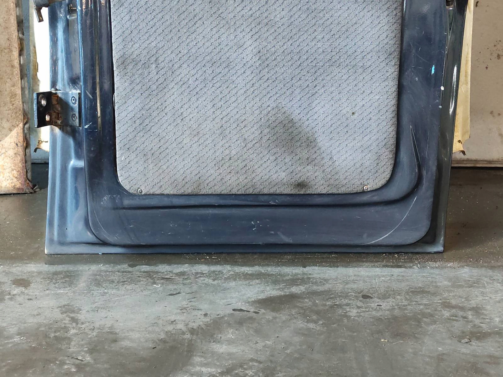 door complete right rear part MERCEDES-BENZ VITO W638