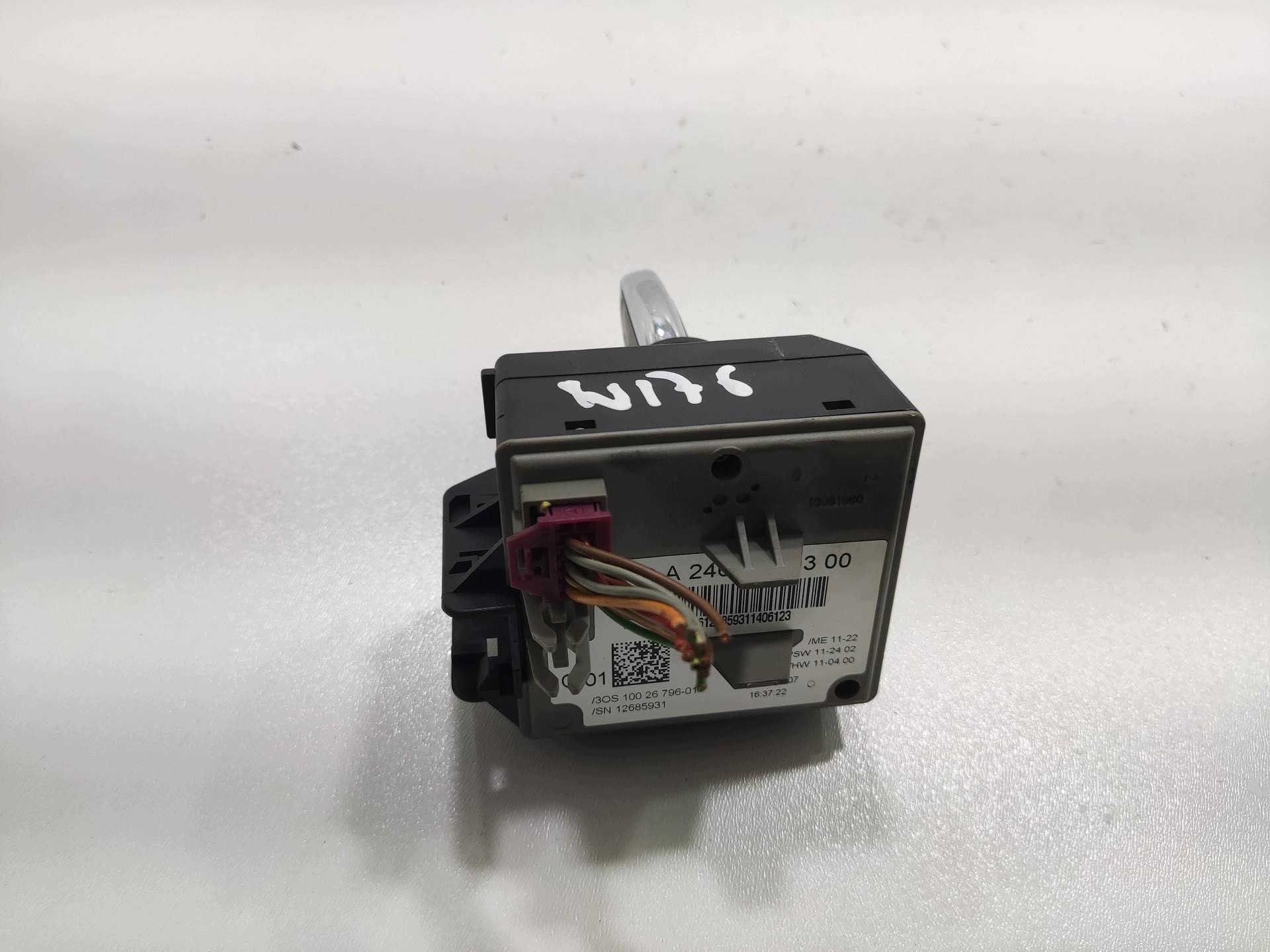 ignition key PILOT MERCEDES A-KLASA W176 2012-2015 A2469059300