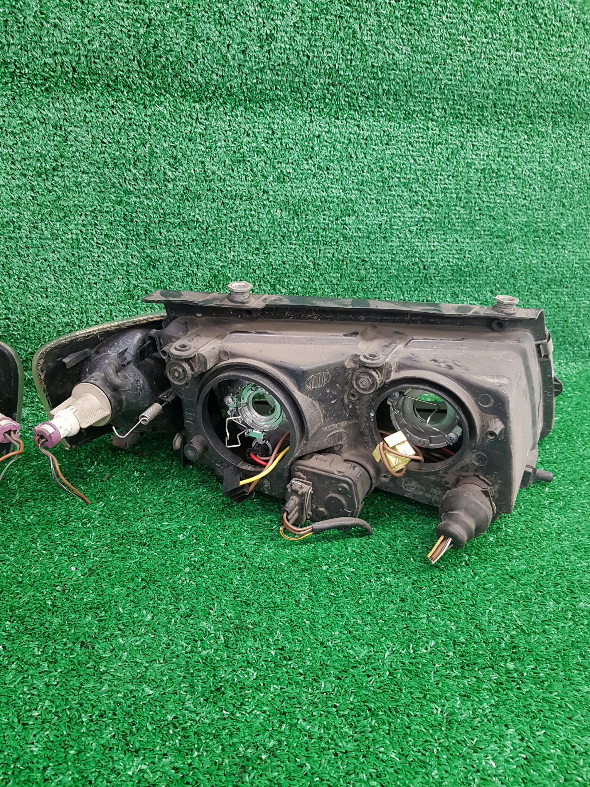 lights front KOMPLET VOLKSWAGEN PASSAT B5