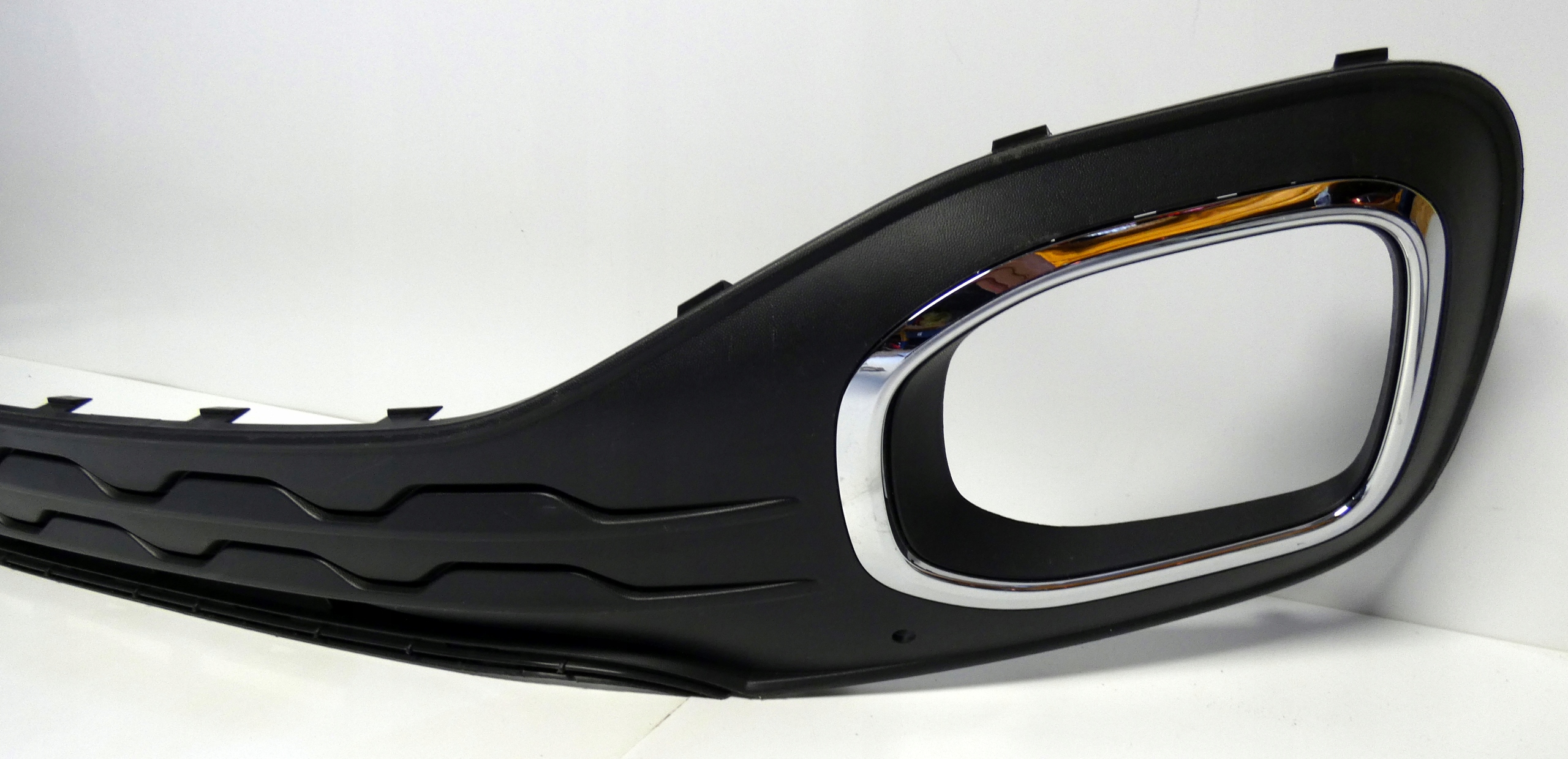 VW T CROSS 2GM KRATKA ZDERZAKA SRODKOWA Installation side Front