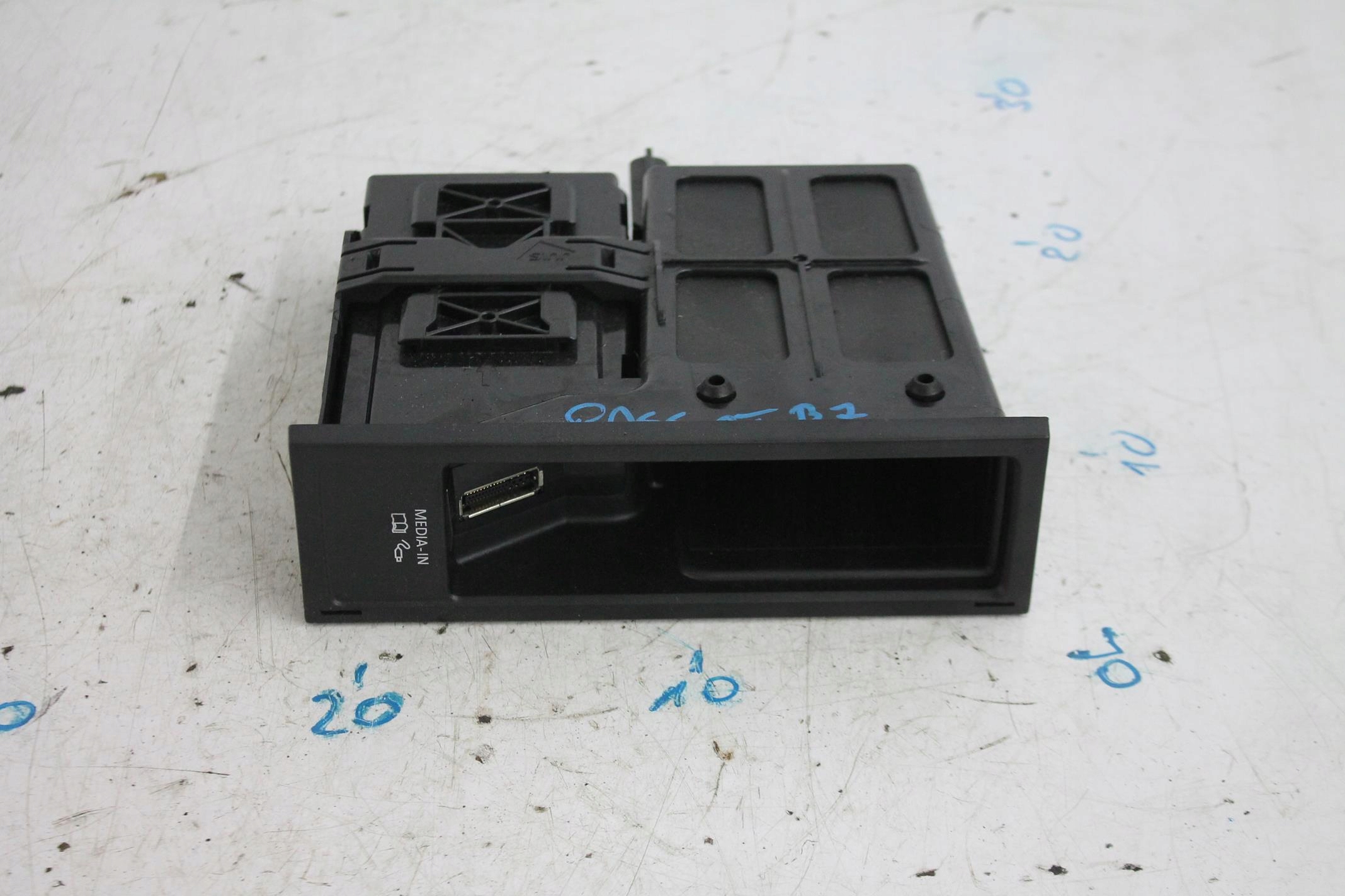 MODULE INTERFACE 5N0035341H VW PASSAT B7
