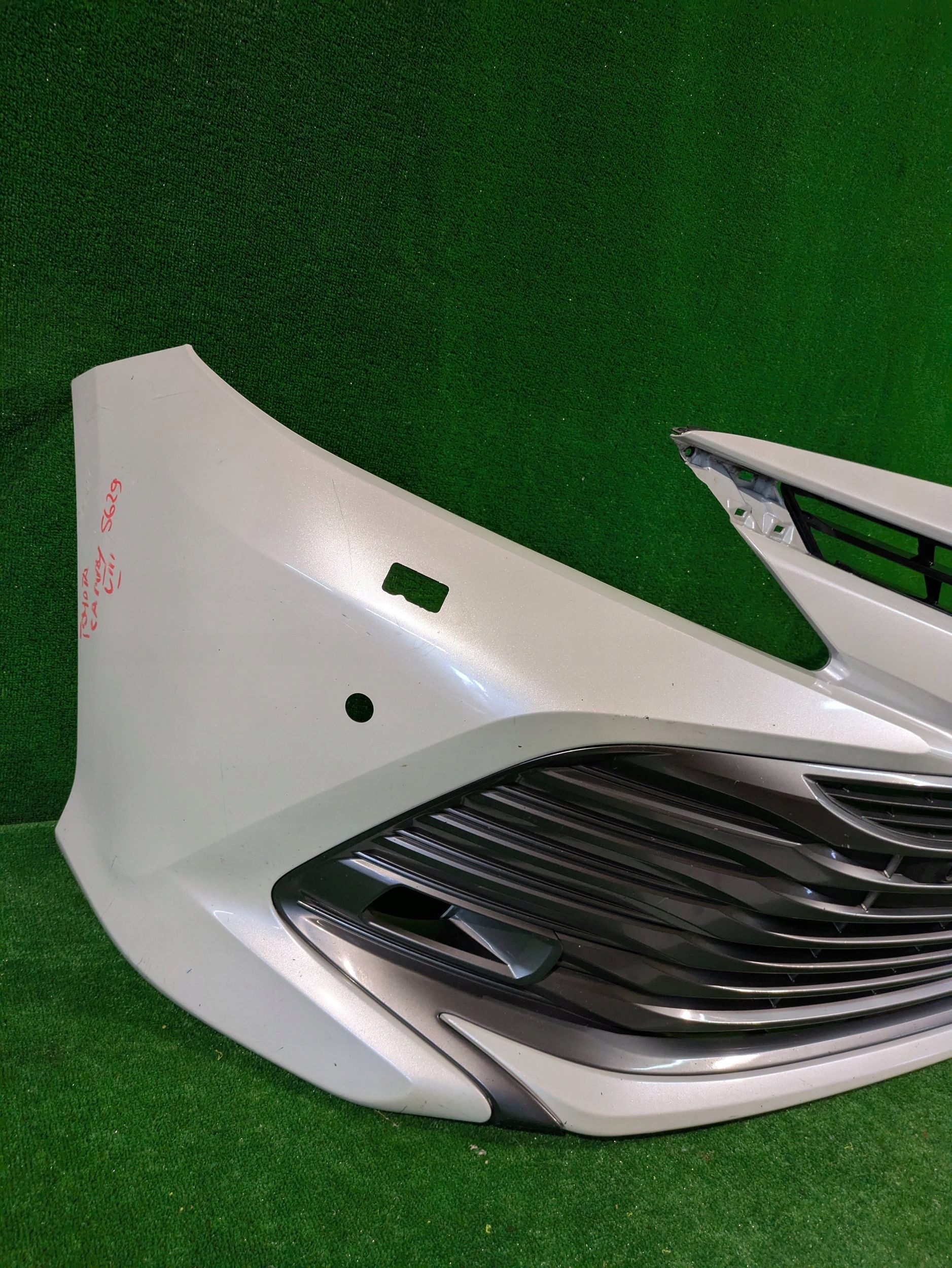 front bumper front TOYOTA CAMRY VIII NR.Z5629
