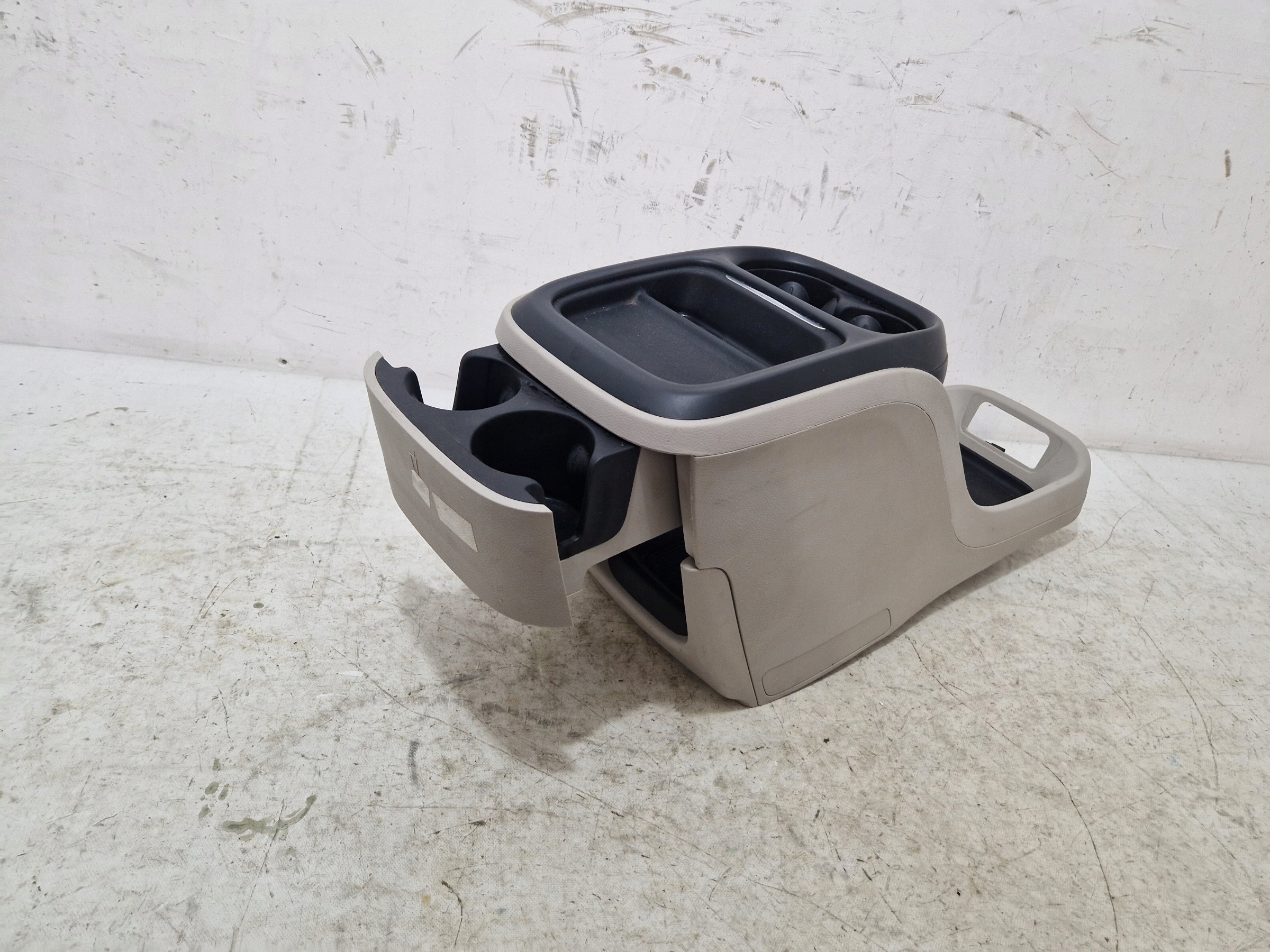 CHRYSLER PACIFICA II 16- TUNEL mitte CUP HOLDER 5RJ94TRMAA