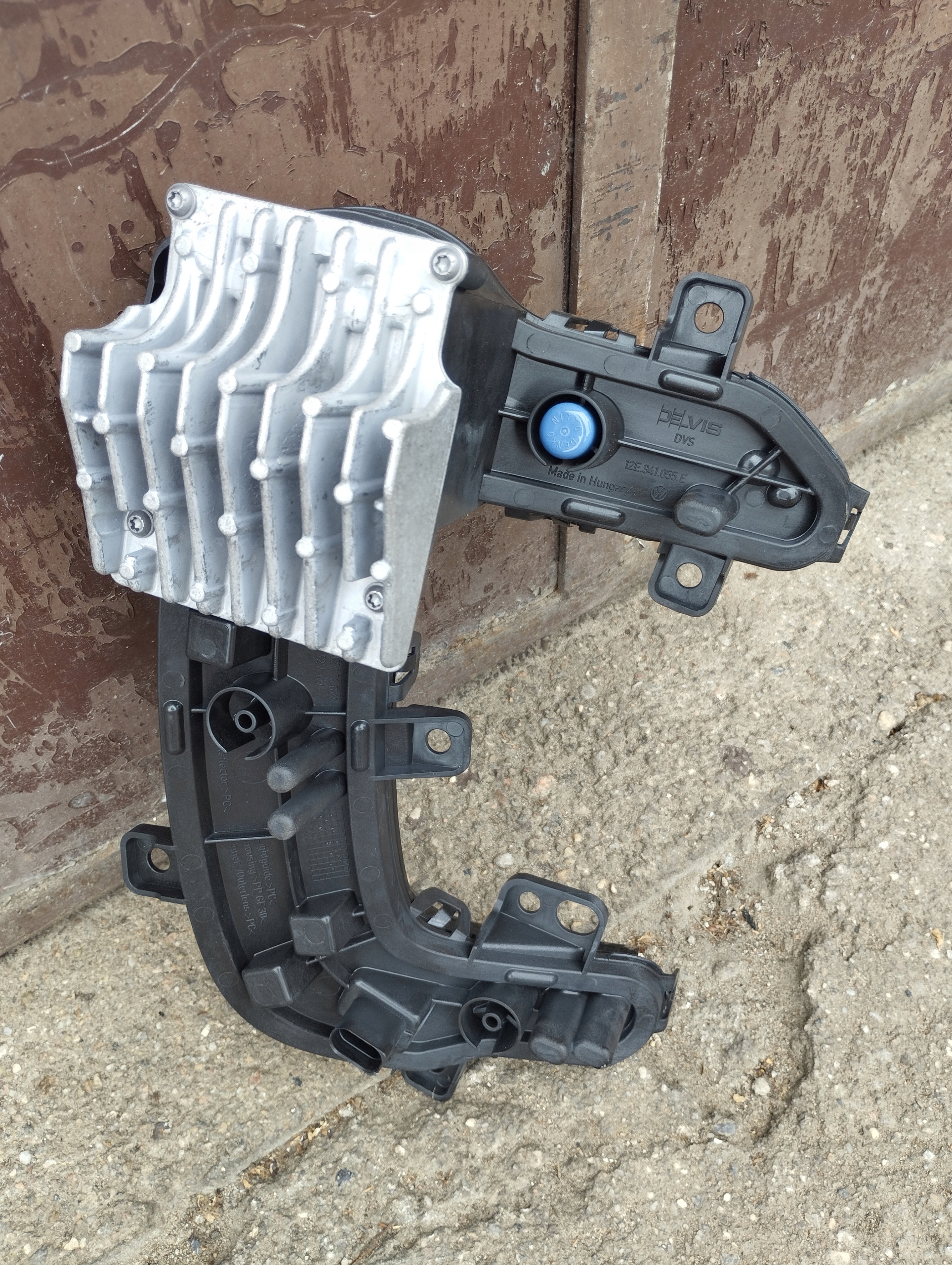 ГАЛОГЕН led левый vw UP РЕСТАЙЛИНГ 12E941055E