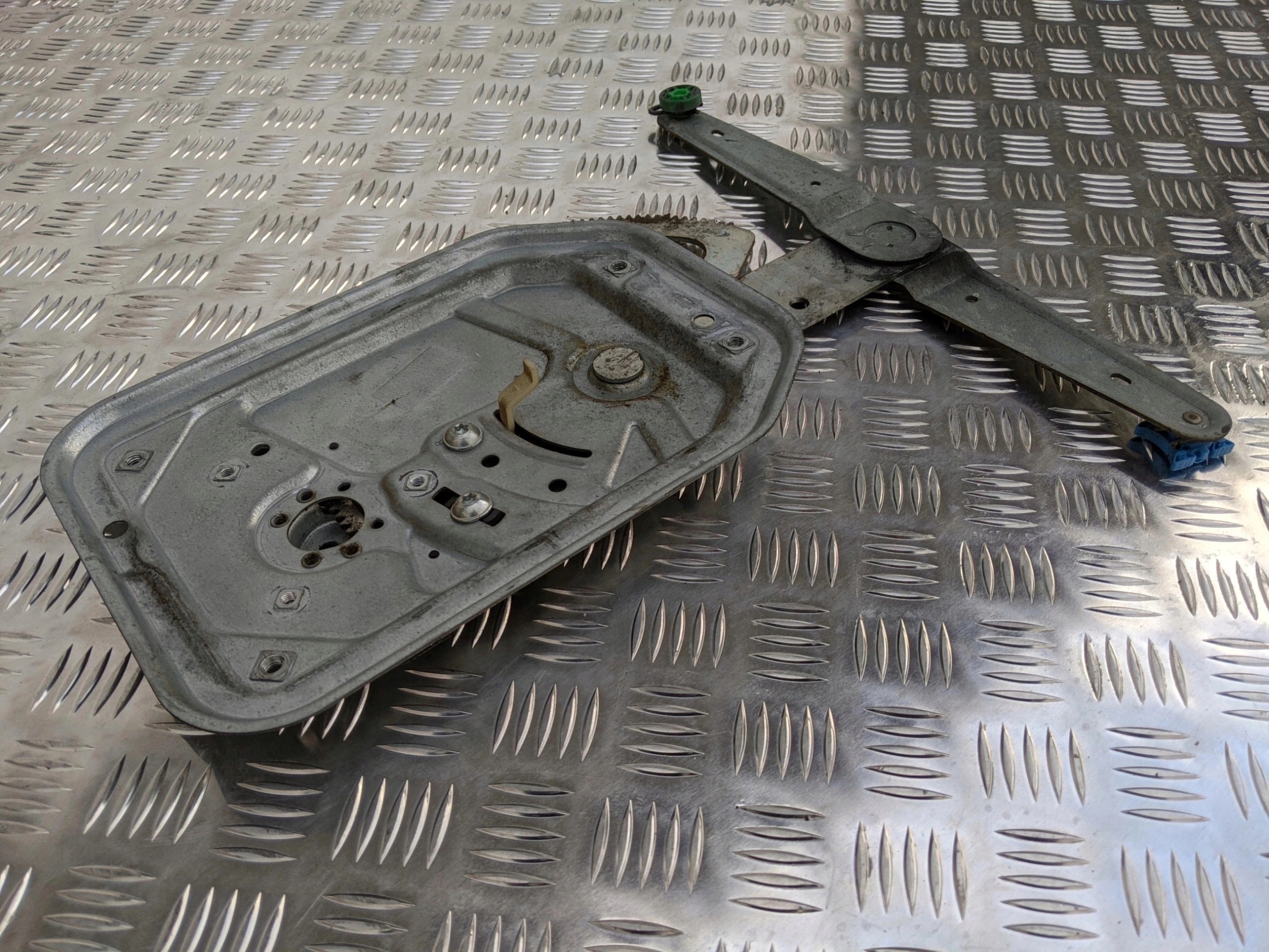 MECHANIZM PODNOSZENIA SZYB SCANIA 4 SCANIA R Typ samochodu Samochody ciężarowe