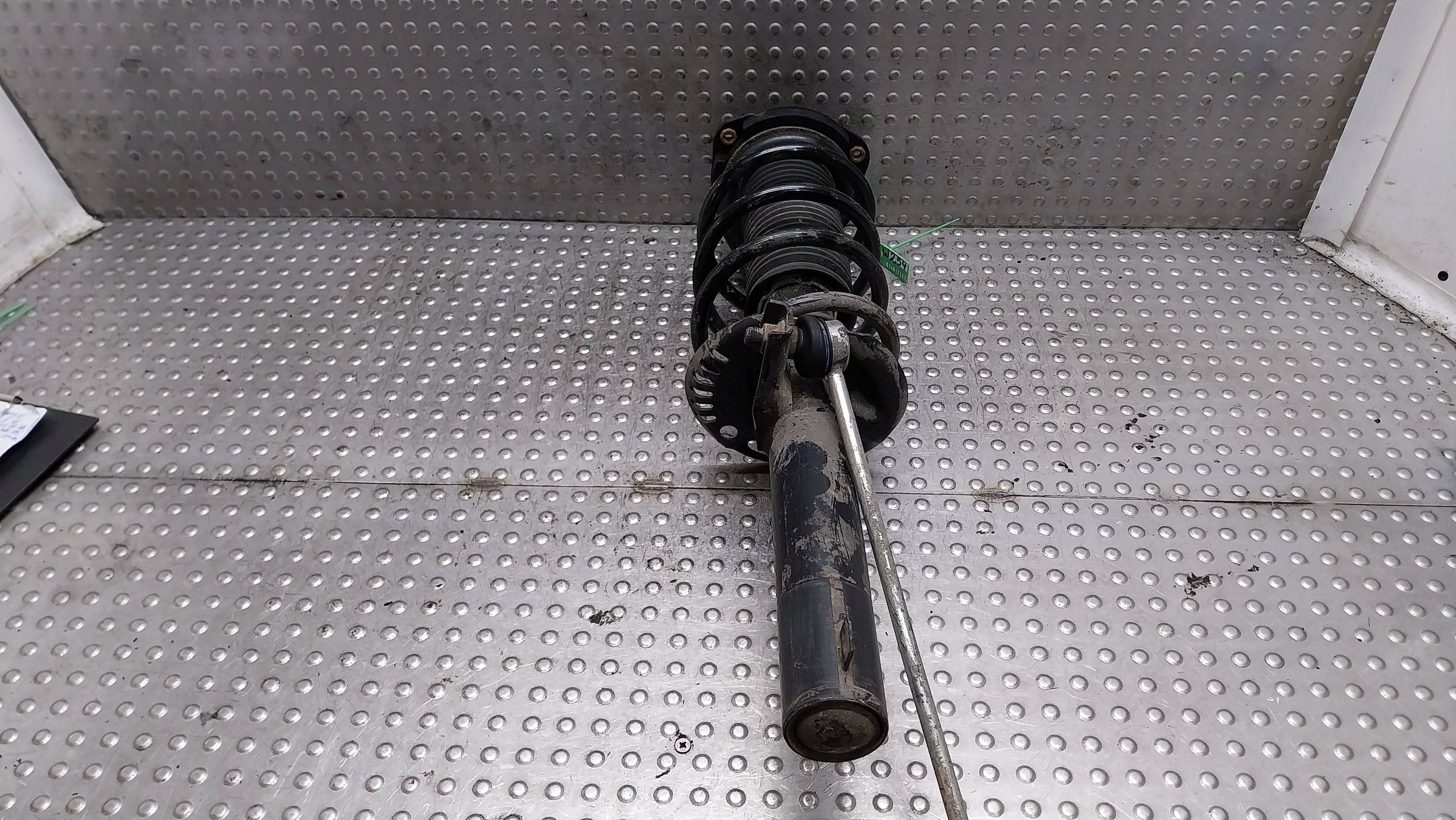shock absorber left right front 1K0413031BF LEON II A3 GOLF V VI OCTAVIA II