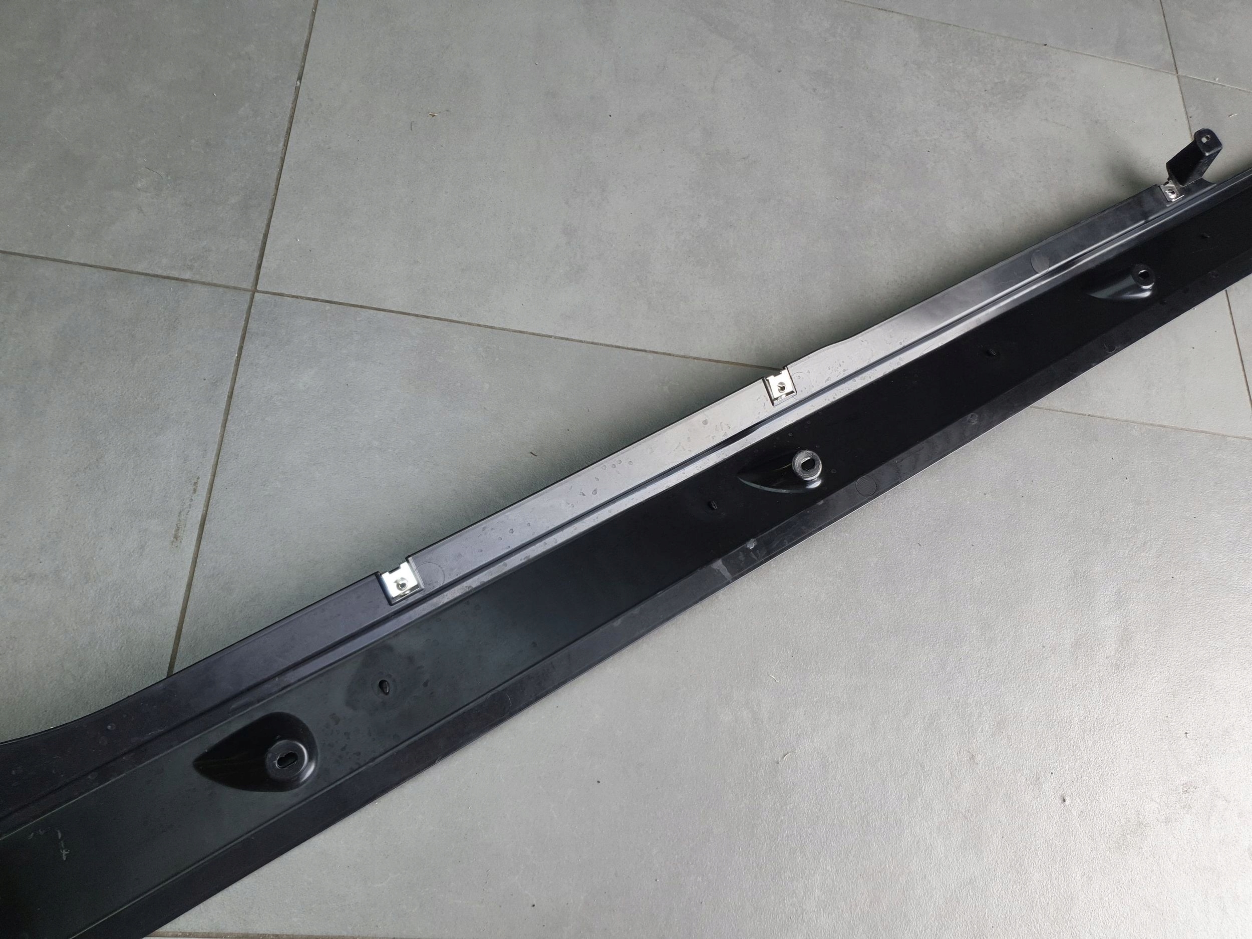 Audi Q8 cover chassis side right 4M8825212