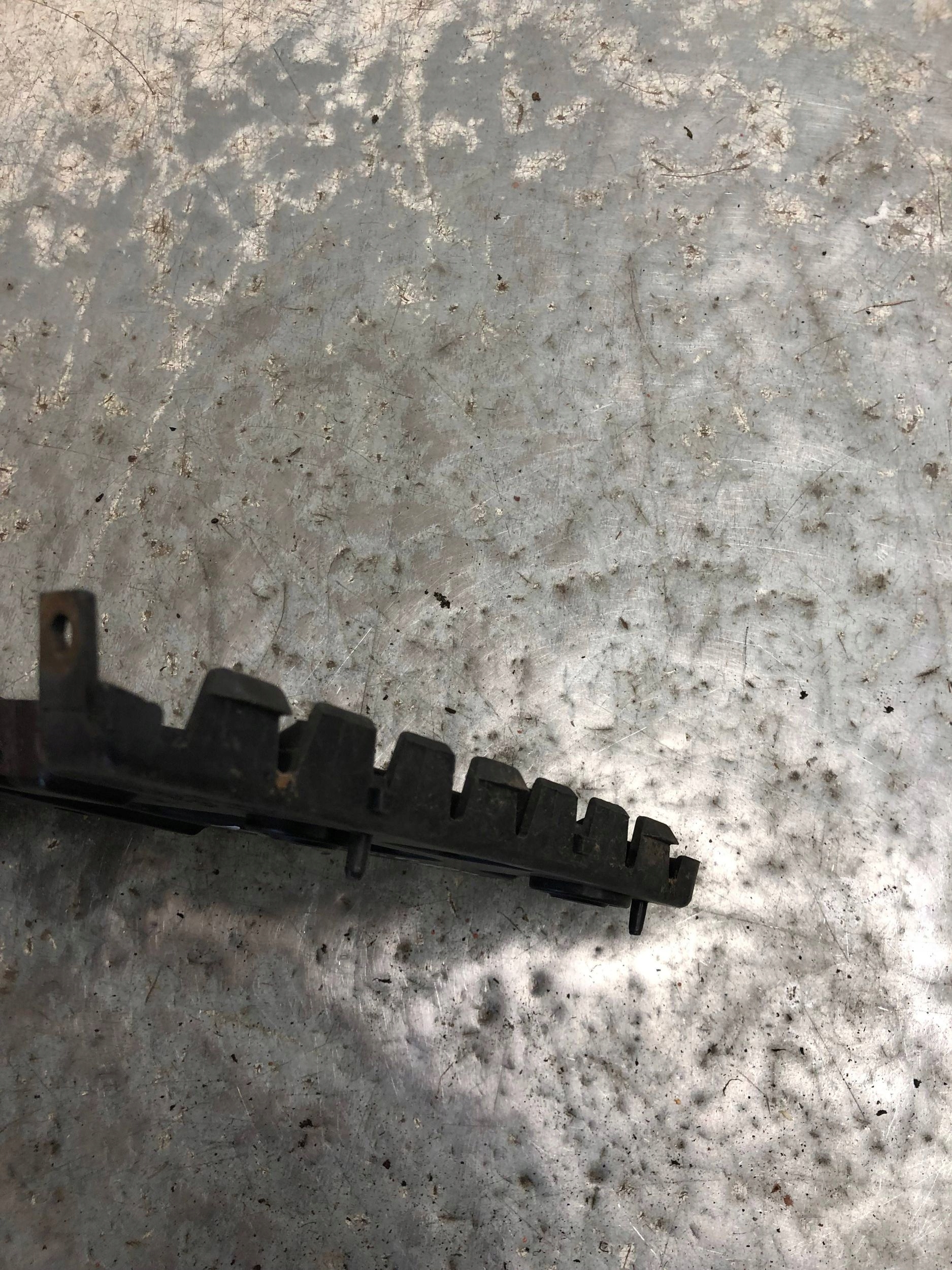 bumper bracket left front AUDI A6 C6 LIFT 4F0807227