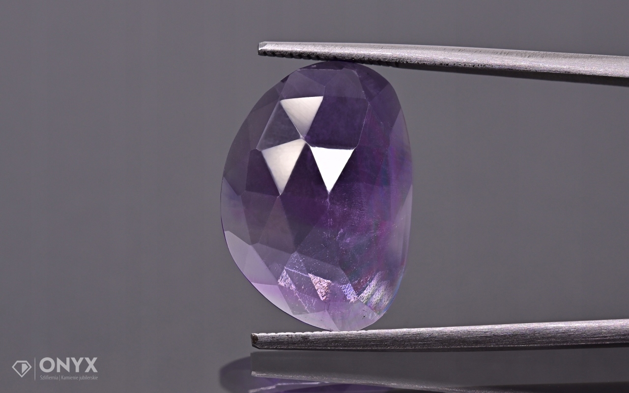Ametystová fazetovaná nepravidelná rozeta 18,5x13,5 m