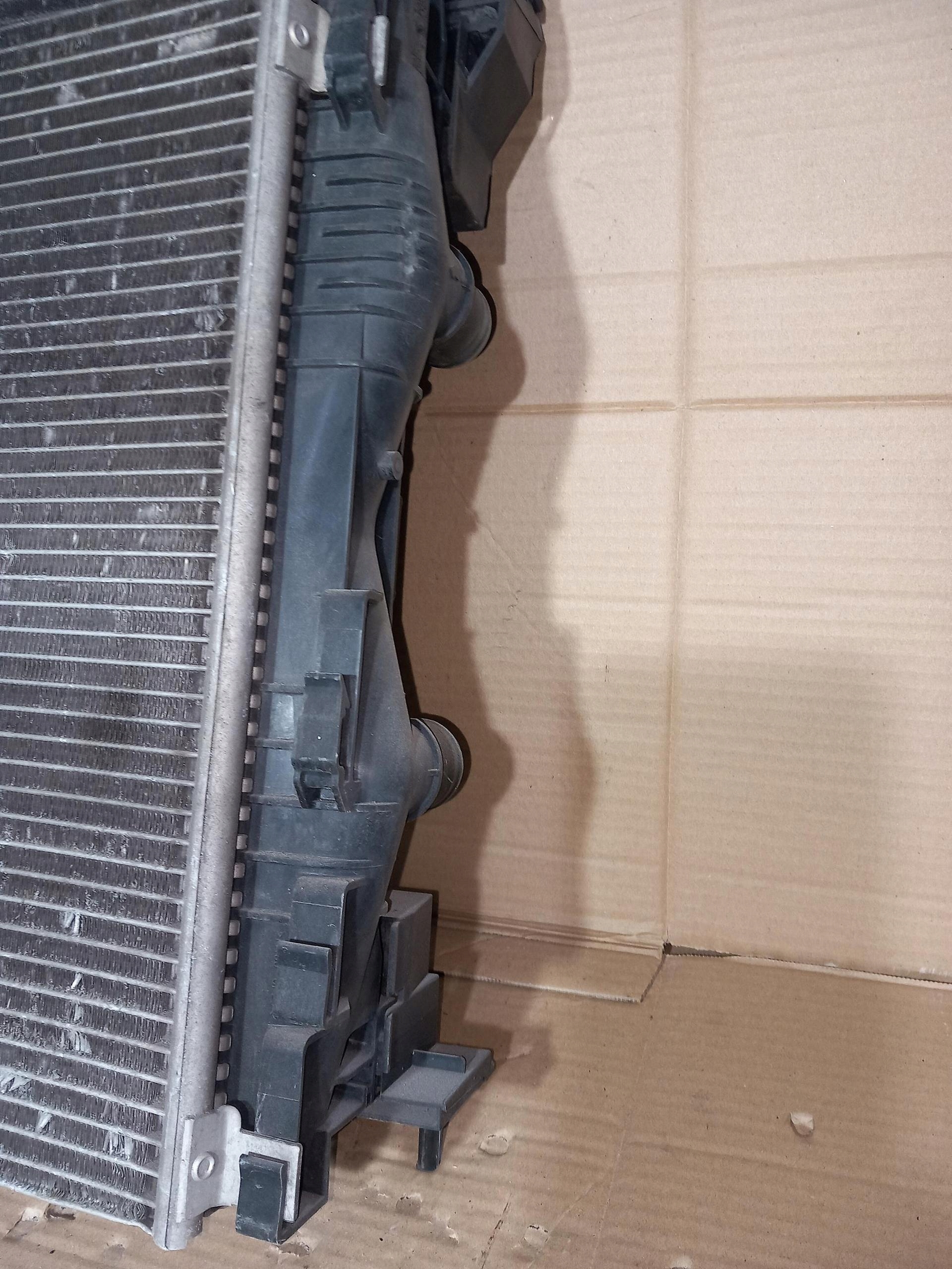 KOMPLET chladiče ventilátor RENAULT SCENIC II 1.9 DCI 8200325007C