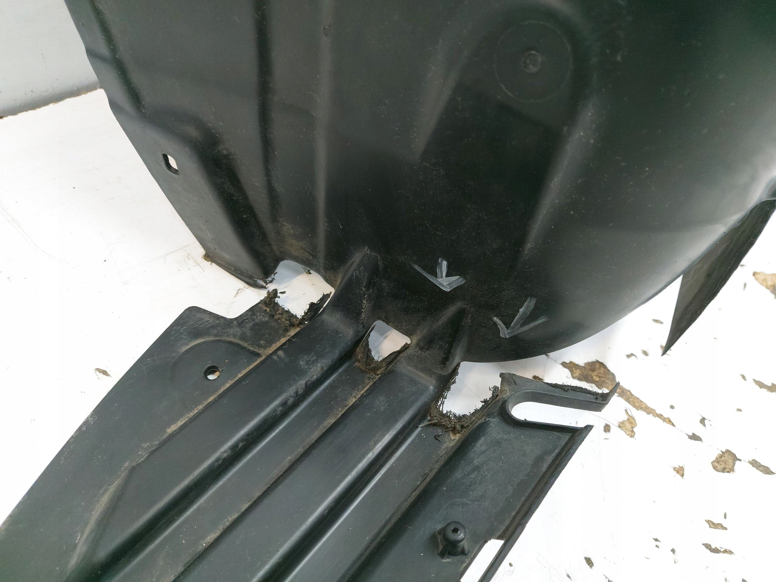 Peugeot 408 GT P54 mudguard left rear part rear.