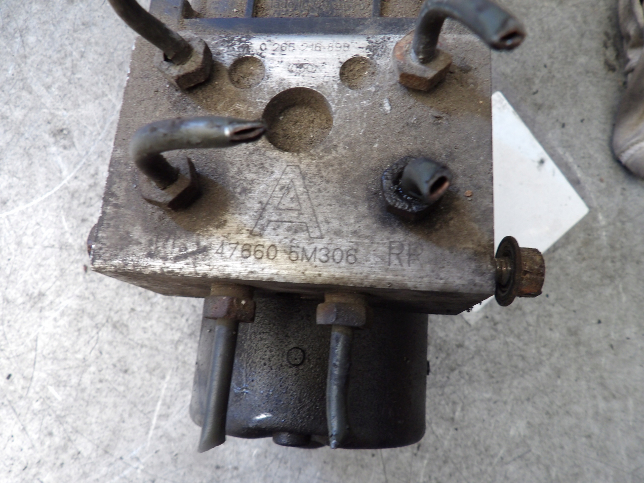 Nissan Almera N16 pompe ABS