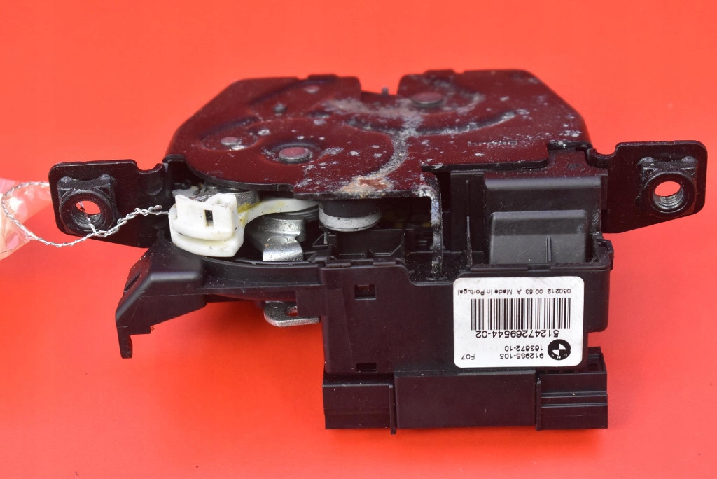 lock bonnet rear part boot 912935 BMW F11 09-13