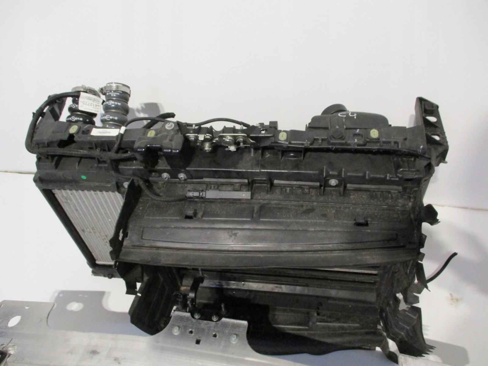 Pas przedni chłodnice CITROEN C4 III 22R 1,2THP Producent części Citroen OE