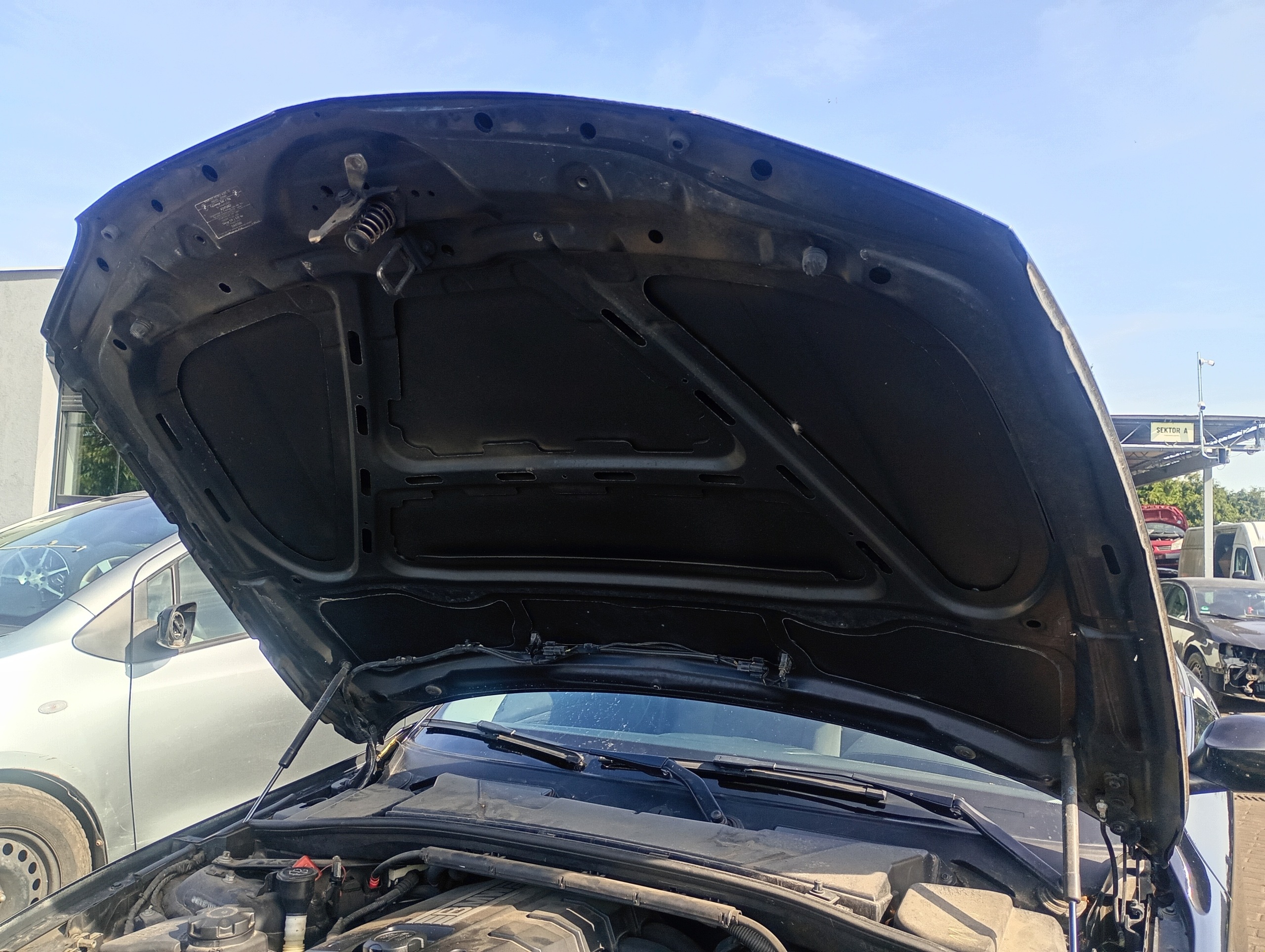 Cofano BMW 1 e E81 07-11 kod lakieru 475