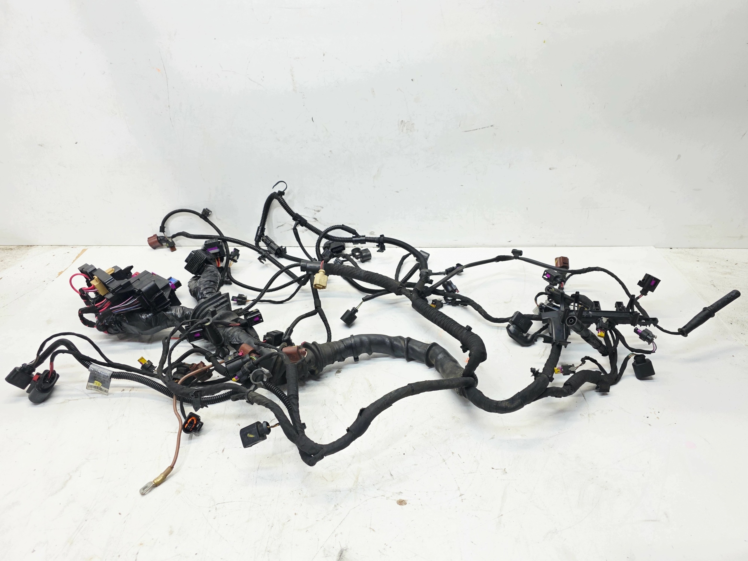 bundle motor wiring AUDI A4 B8 A5 8T LIFT 2.0 TDI 190 KM 8K1971074EE