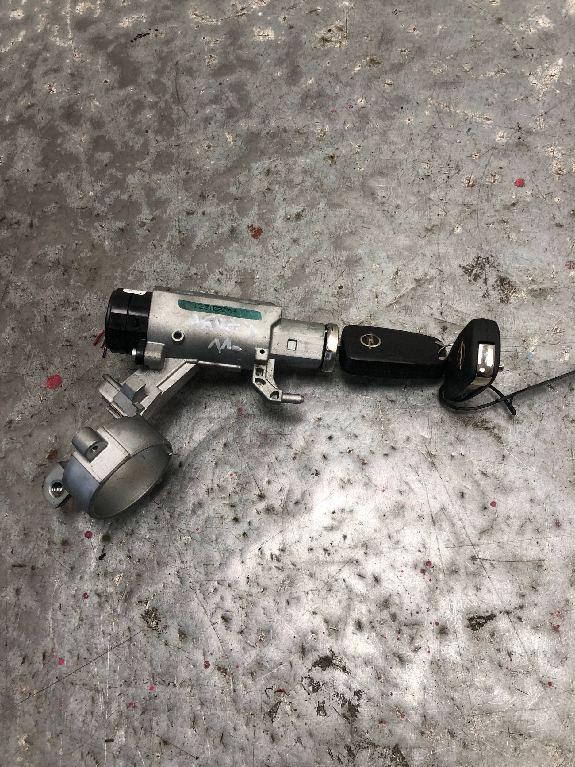 ignition + key OPEL ASTRA J 20939745
