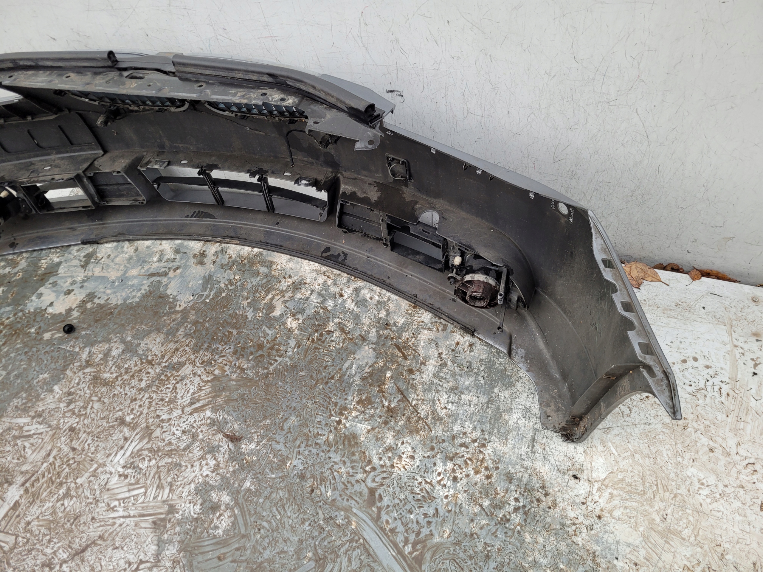 BMW 5 E60 E61 03-06 Paraurti anteriore Anteriore