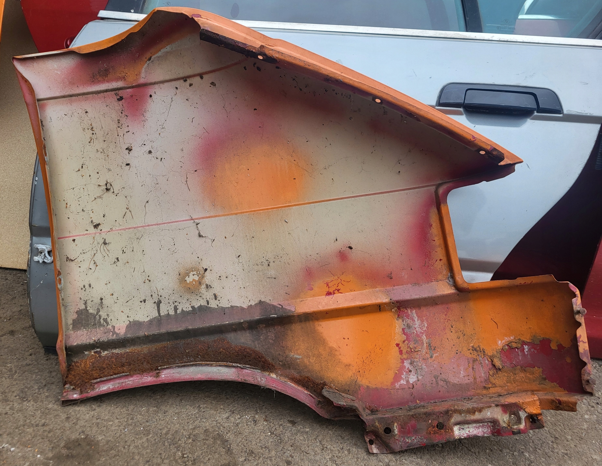 fender left front colour POMARANCZOWY VW TRANSPORTER T4
