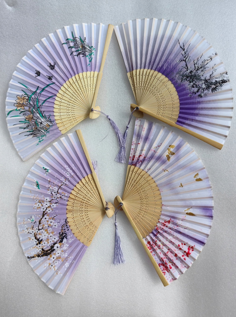 Wachlarz bambusowy drewniany elegancki z frędzelkiem LUX Model 1