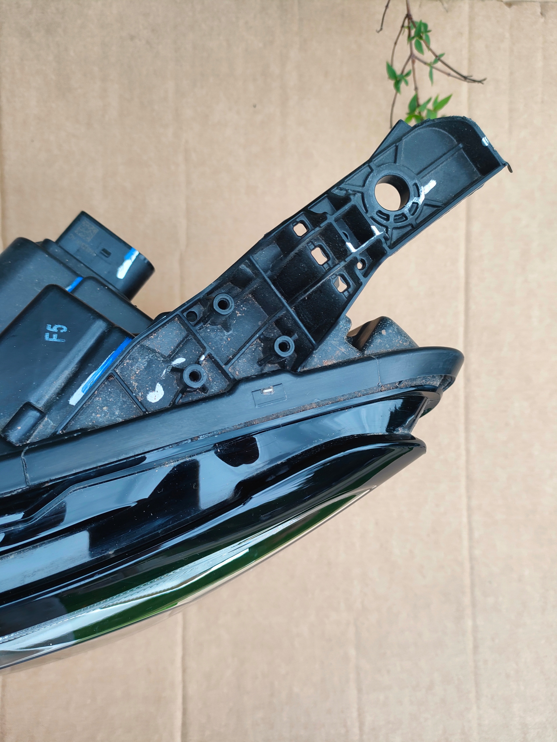 Renault Austral 2023 front side left light front 260606399R