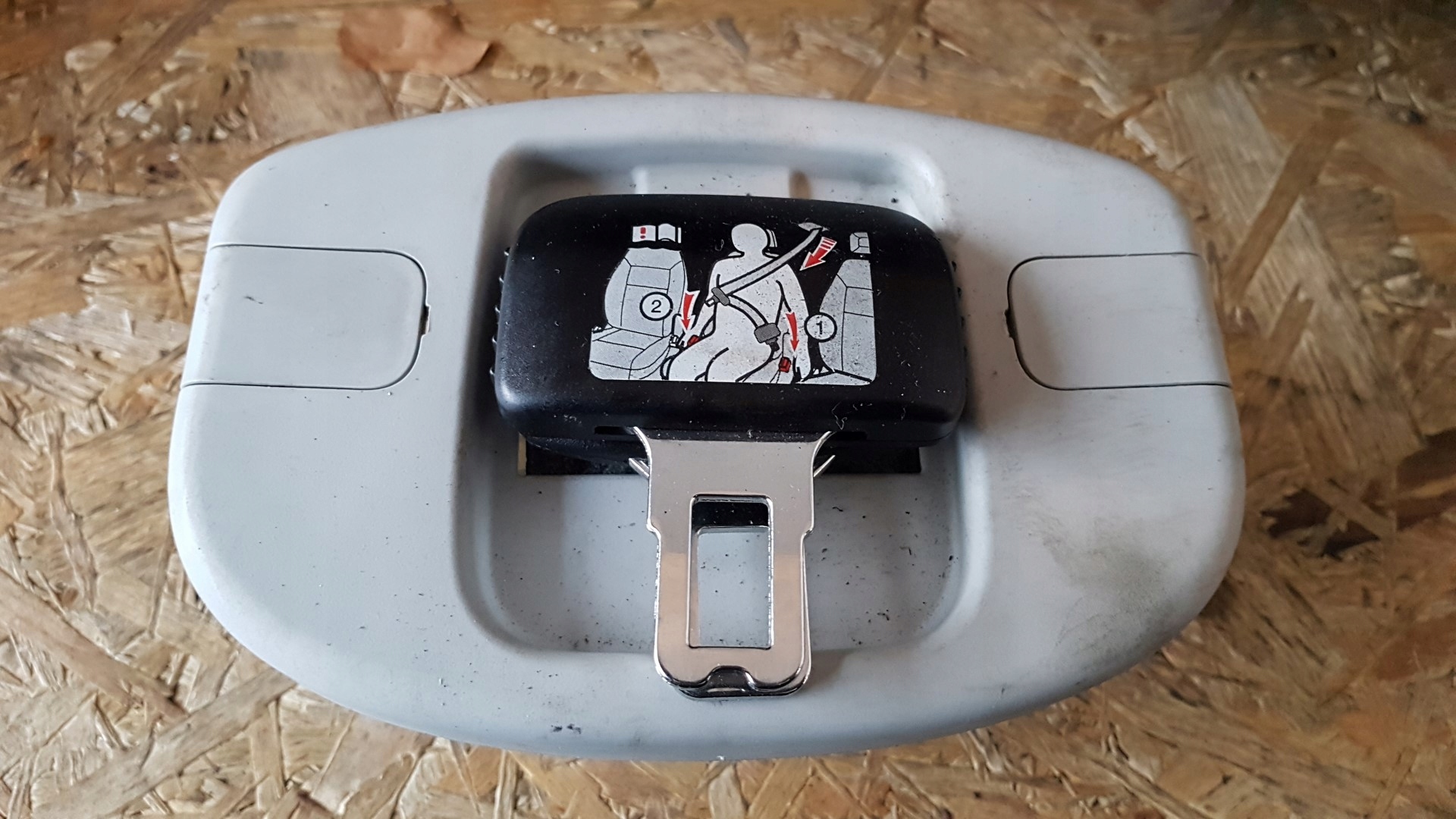 Sitze heck rechts Gurten SKODA ROOMSTER 06