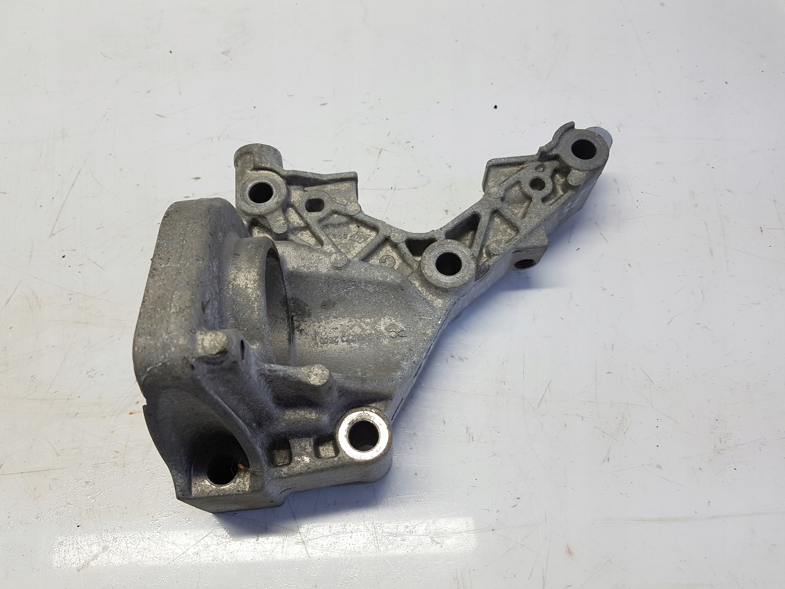 MERCEDES W177 1.3 HYBRYD SUPPORT DEMI AXE PRAWEJ