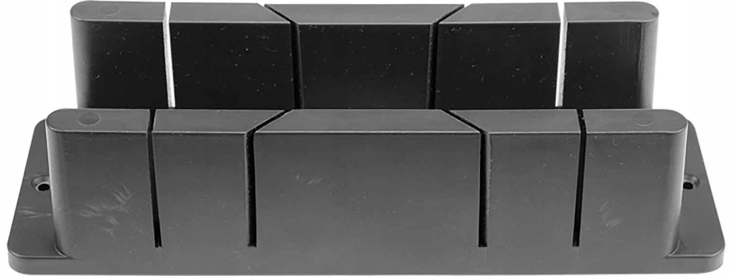 SKRZYNKA UCIOSOWA 90 i 45 STOPNI PLASTIKOWA 250x45