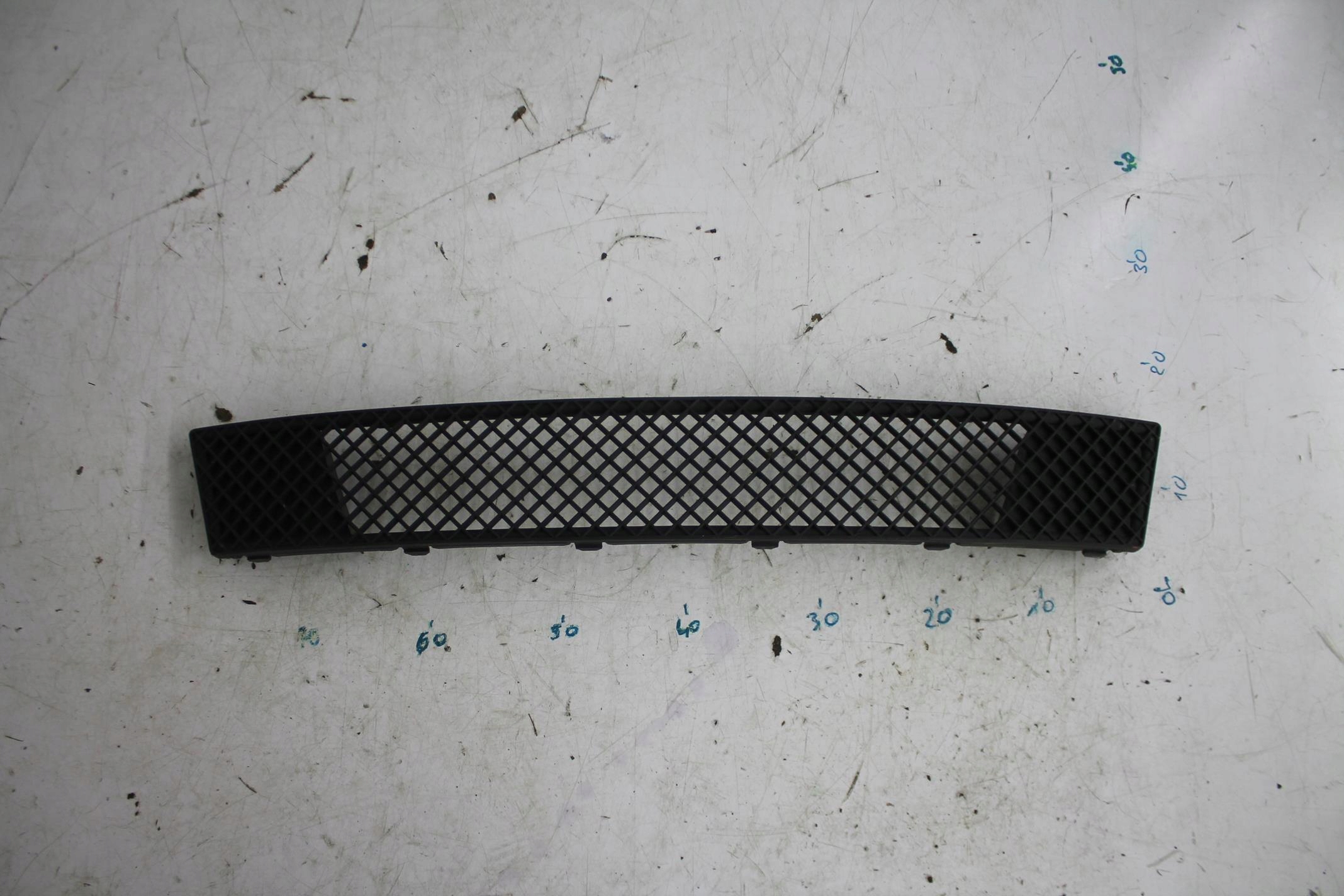 grid of a bumper front 7178710 BMW 1 COUPE E82 E88
