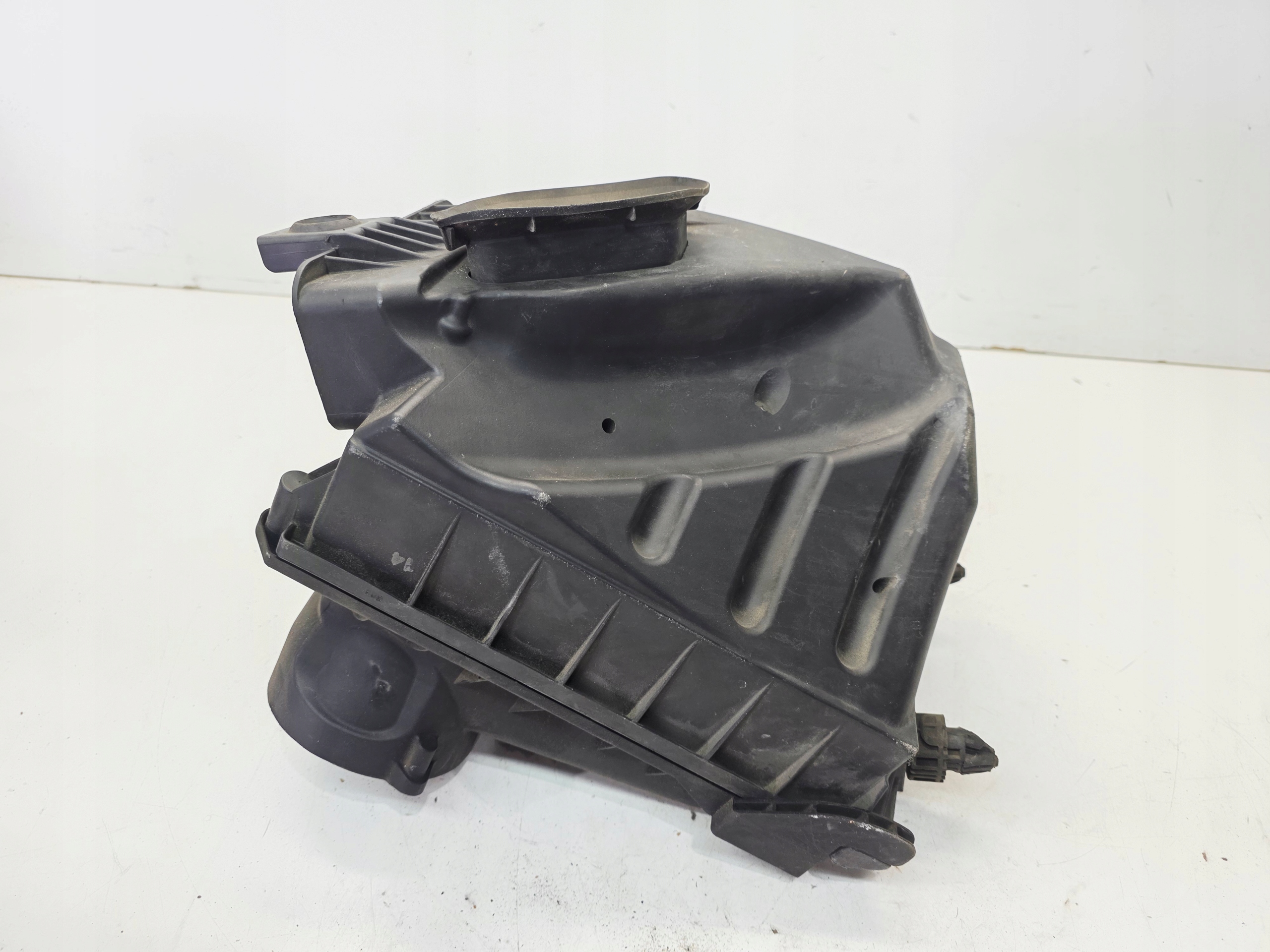 Gehäuse filter luft AUDI A4 B7 2.7 3.0 TDI 059133835G